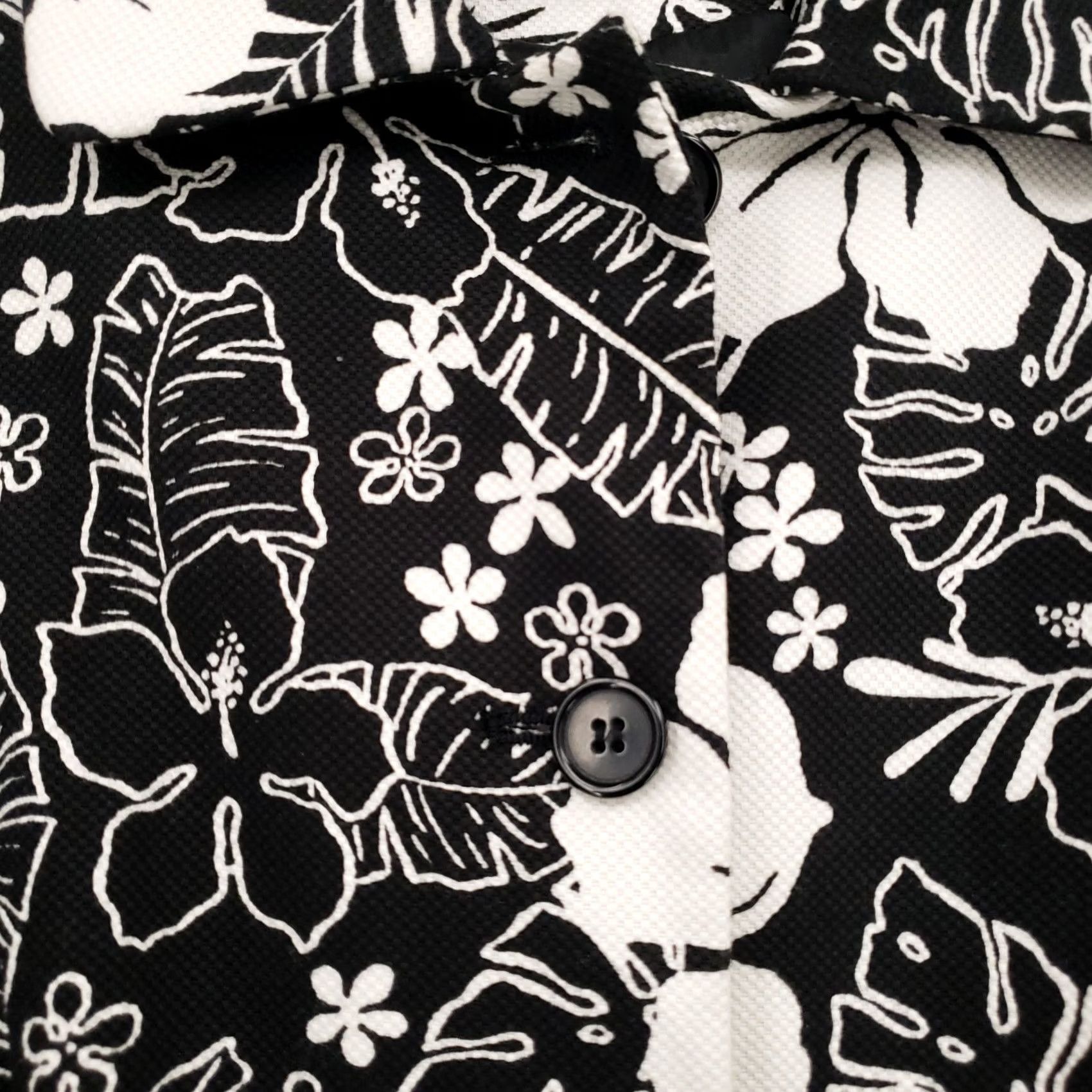 Croft & Barrow Croft & Barrow Jacket Womens 12 Black Long Sleeve Floral Button Front Cropped Short Jacket Size XL / US 12-14 / IT 48-50 - 5 Thumbnail