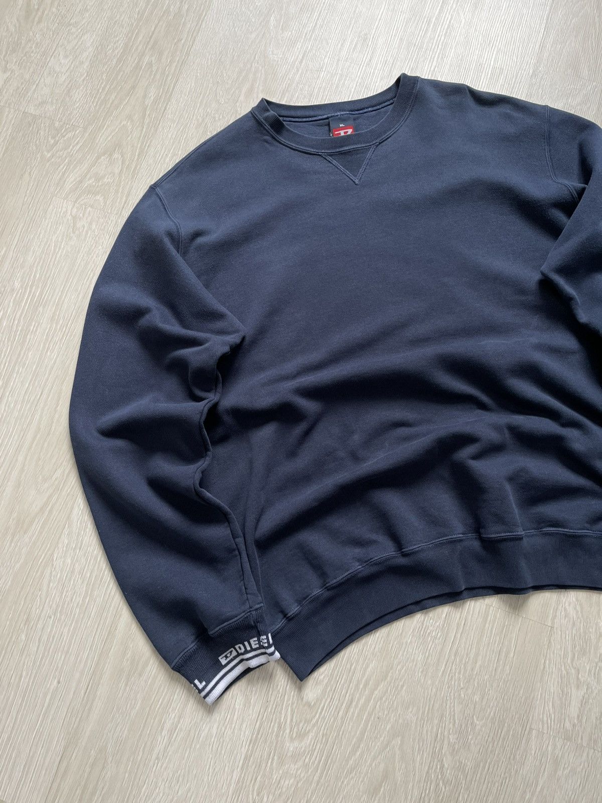 Diesel Vintage DIESEL Crewneck Sweatshirt Patch Logo Grunge Size US XL / EU 56 / 4 - 2 Thumbnail