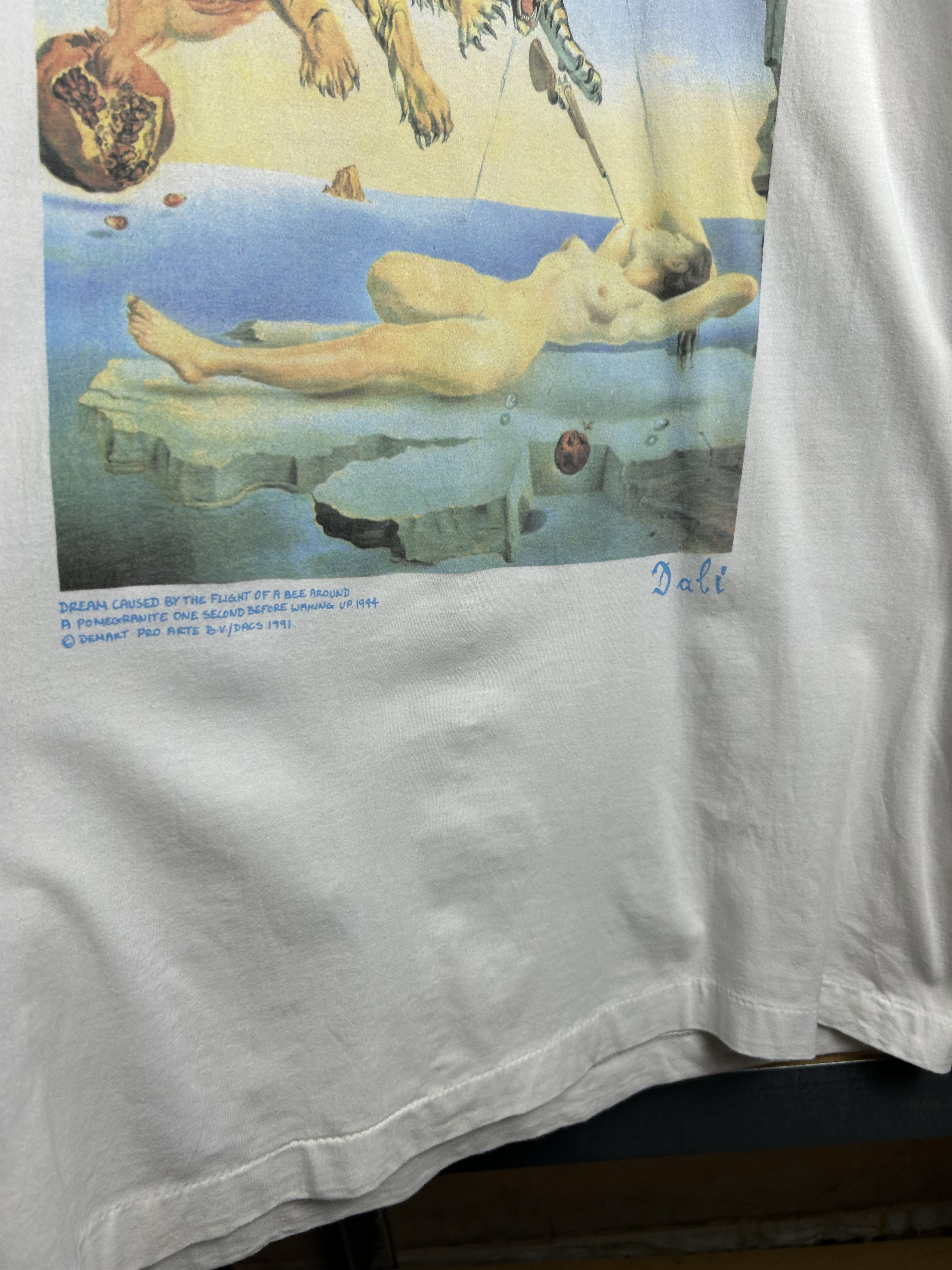 Vintage Vintage 1991 Salvador Dalidream Caused T-shirt Size US L / EU 52-54 / 3 - 4 Thumbnail