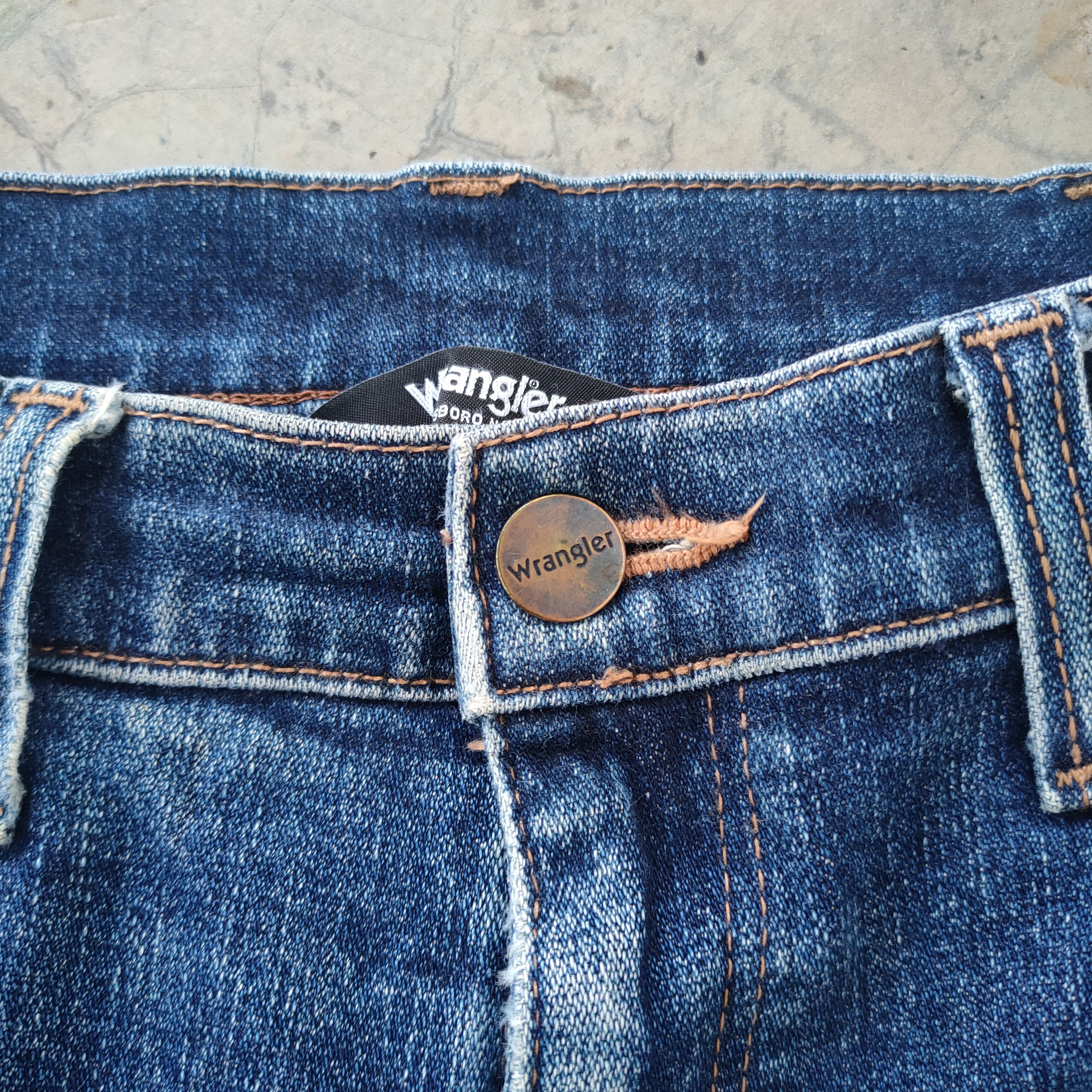 Jean W30 VINTAGE WRANGLER SLIM FIT RIPPED FADED JEANS PANTS Size US 30 / EU 46 - 5 Thumbnail