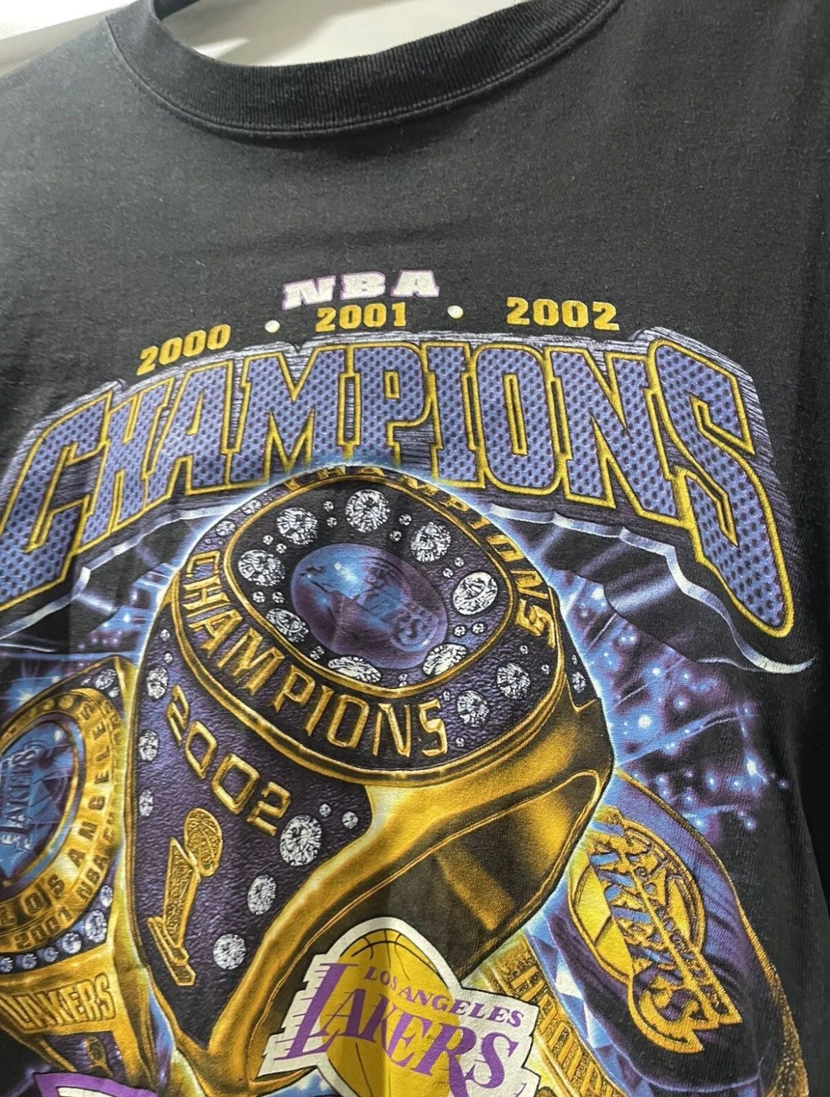 NBA Vintage LA Lakers 3 Peat NBA Champs Tee Size US XL / EU 56 / 4 - 4 Thumbnail