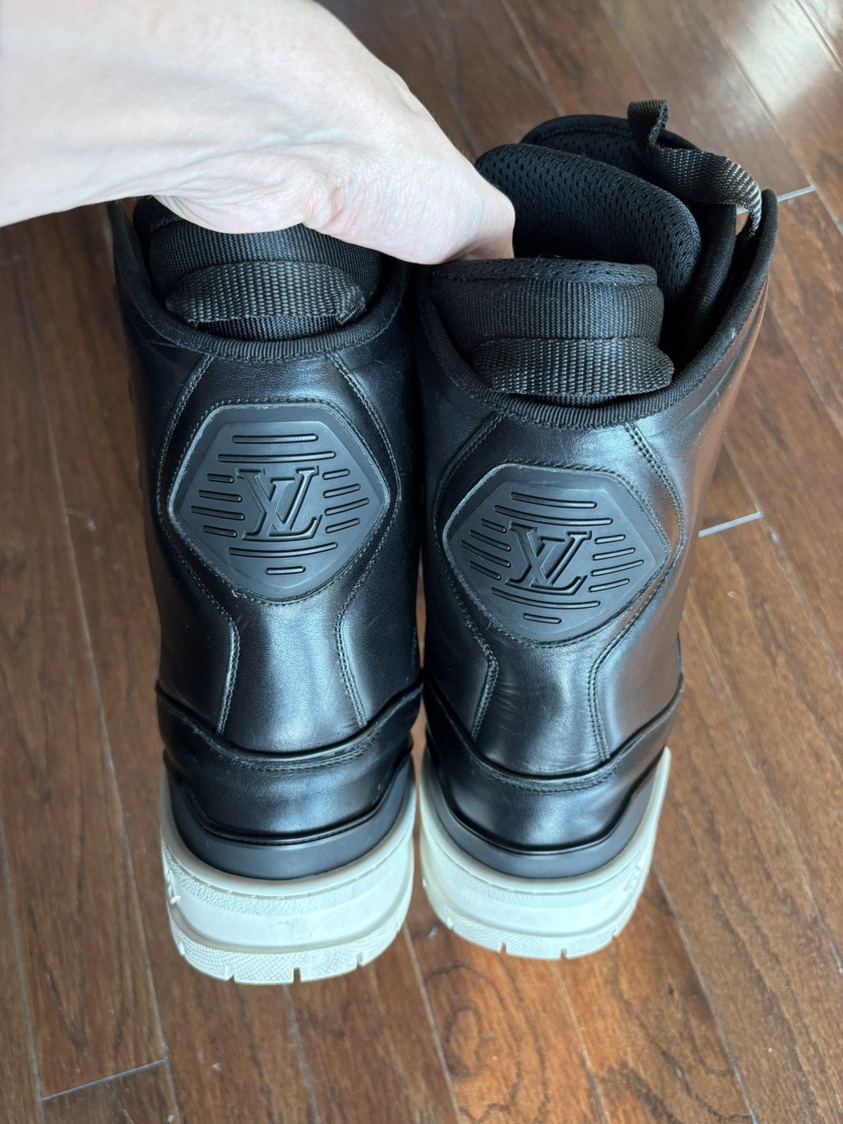 Louis Vuitton Louis Vuitton Snow Trainer Boot Hightop Black Sneaker Size US 9.5 / EU 42-43 - 6 Thumbnail