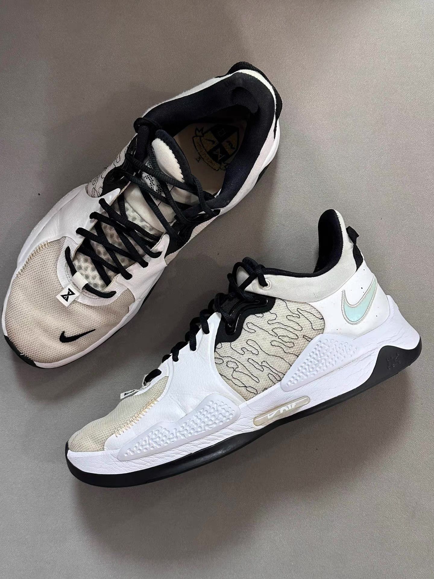 Nike Nike PG 5 Black and white colorway Ｑ20 Size US 11 / EU 44 - 1 Thumbnail