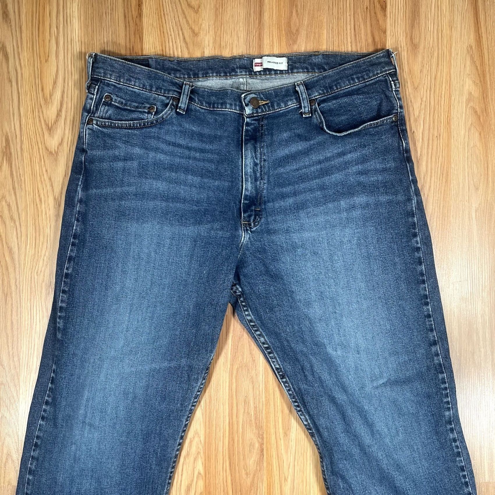 Wrangler Wrangler Jeans Men’s Relaxed Fit Straight Leg Stretch Blue Denim Pants 38Wx32L Size US 38 / EU 54 - 2 Thumbnail