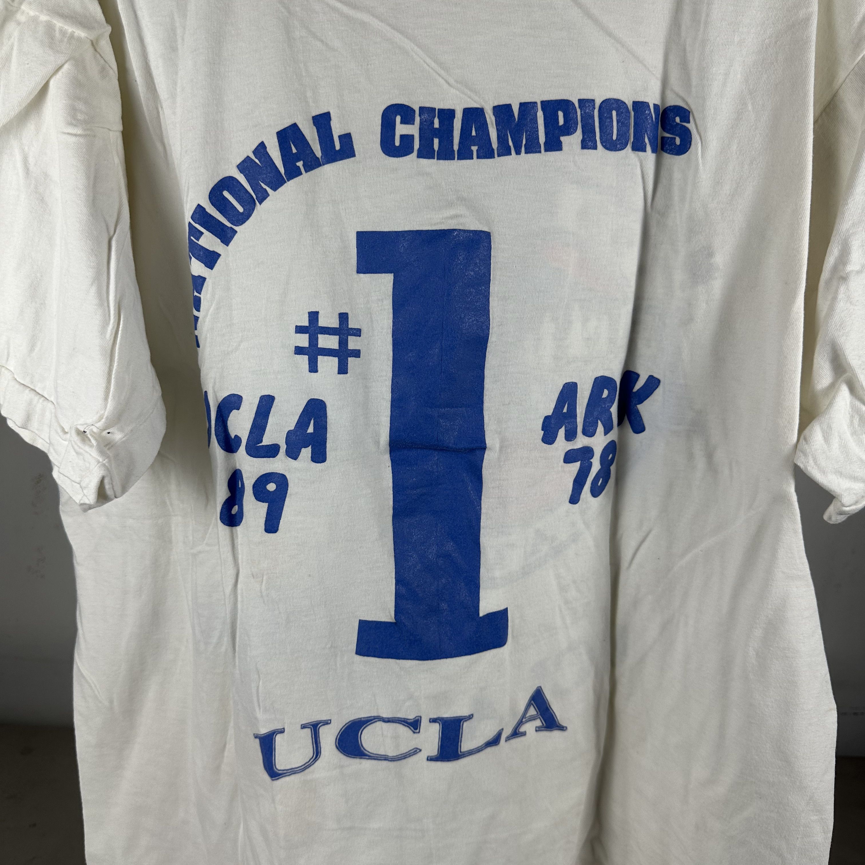 Vintage Vintage 1995 UCLA Bruins NCAA National Champions T-Shirt Size US XL / EU 56 / 4 - 4 Thumbnail