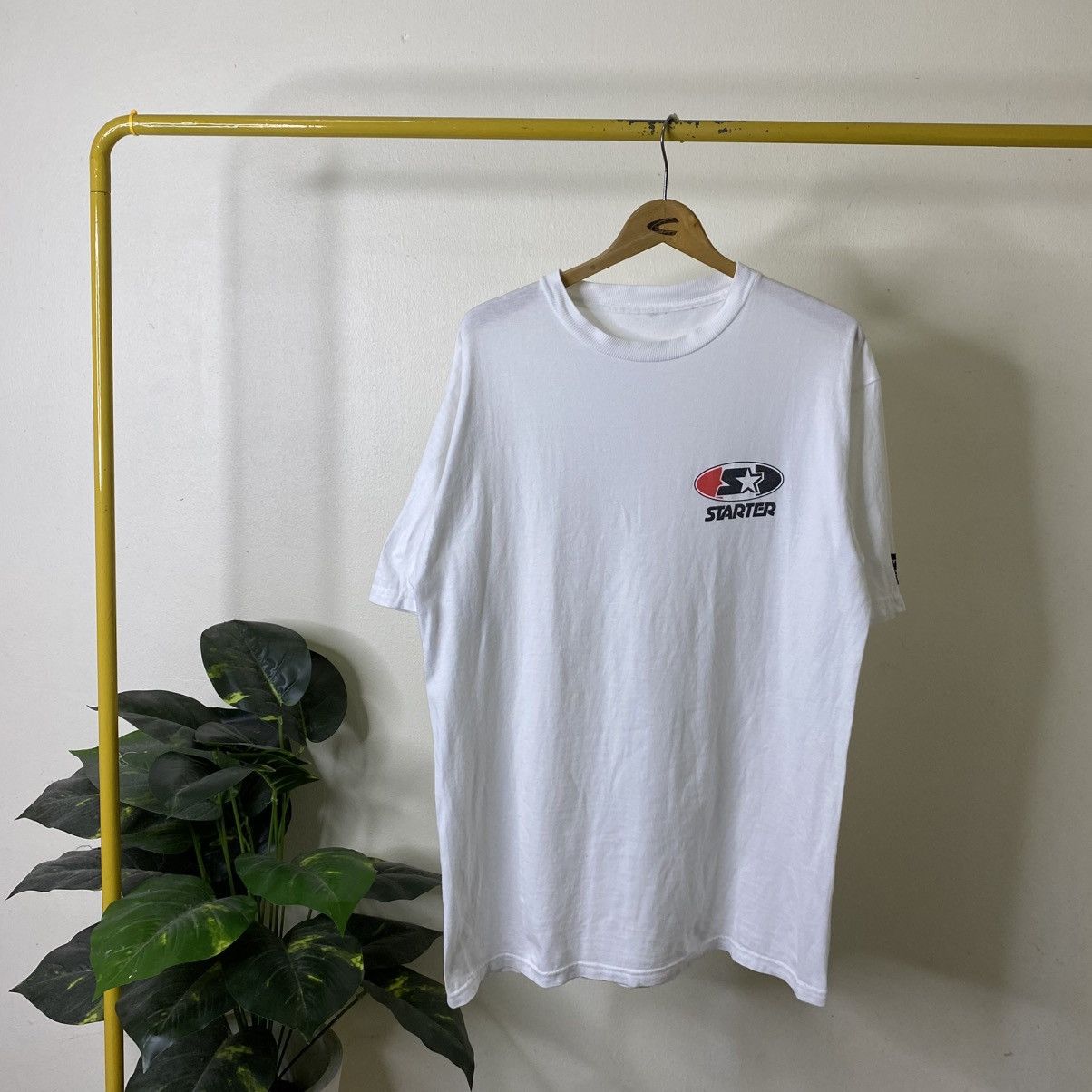 Starter Vintage 1990s Starter Small Logo T Shirt Size US L / EU 52-54 / 3 - 1 Thumbnail