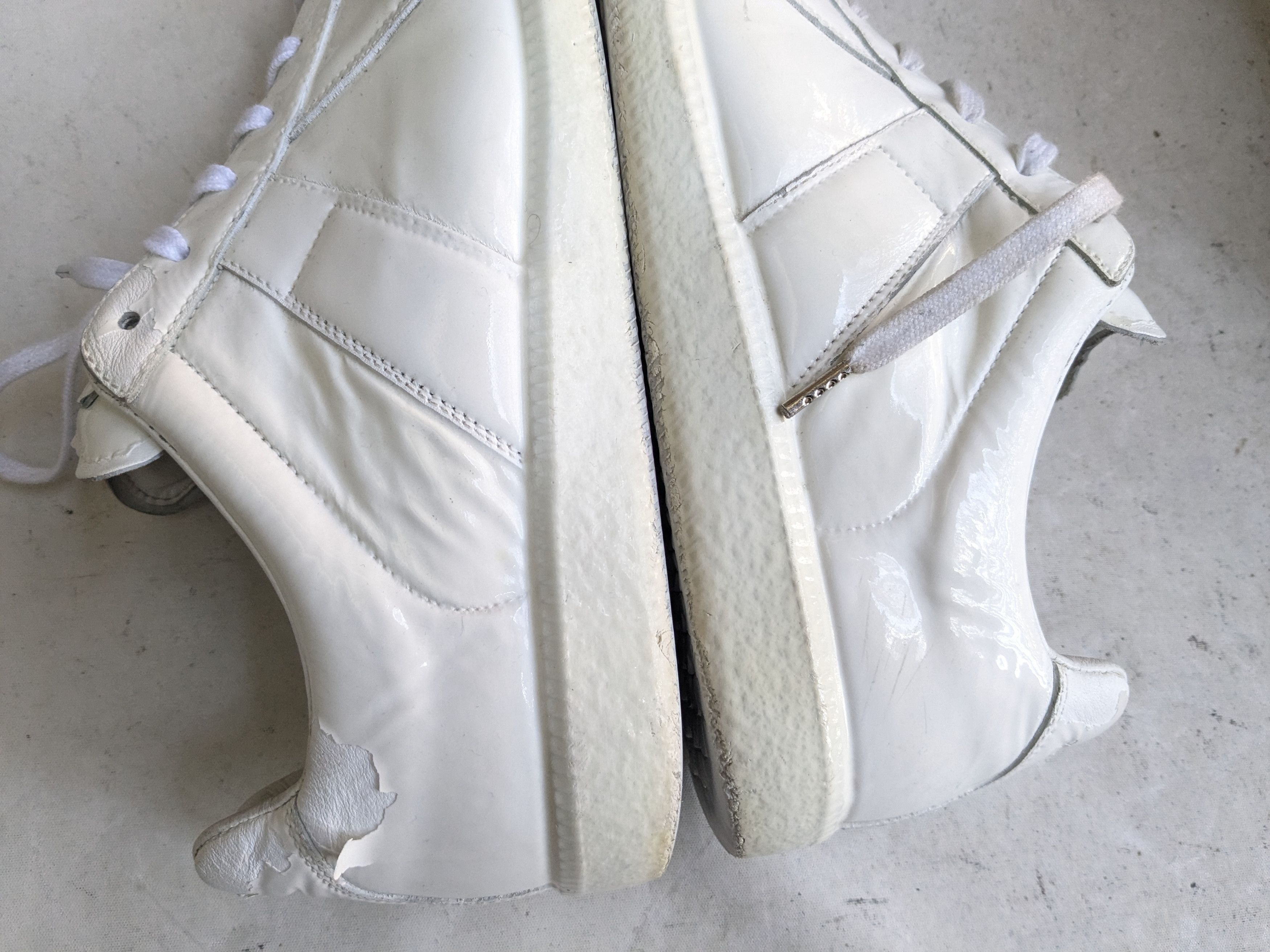 Maison Margiela Maison Margiela Replica Gat White 9 42 Rubber Low Tops Size US 9 / EU 42 - 10 Thumbnail