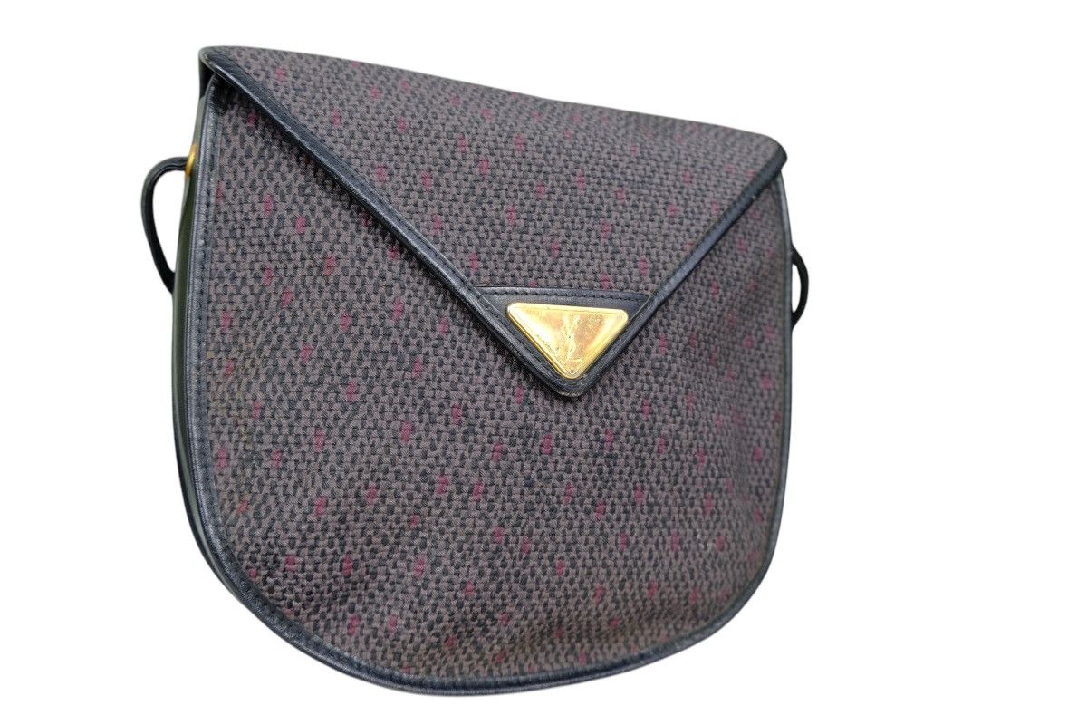 Yves Saint Laurent Authentic ysl vintage shoulder bag Size ONE SIZE - 2 Thumbnail