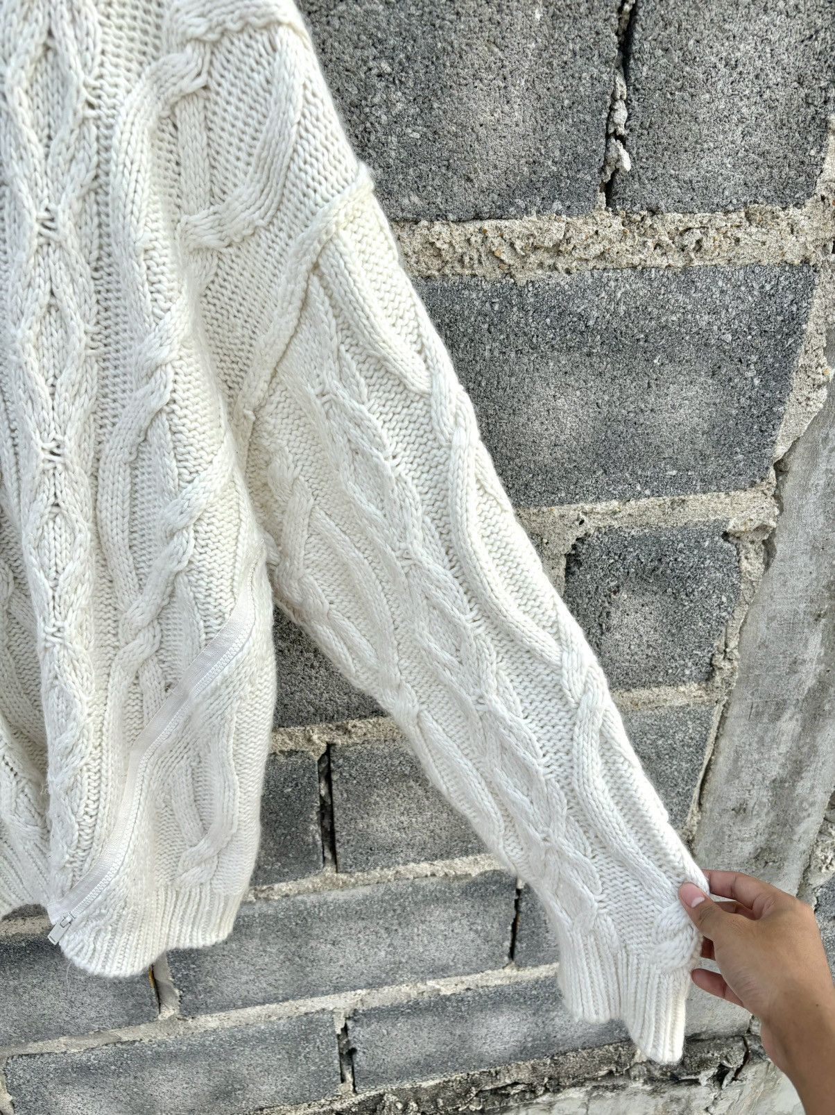 GU × Undercover GU X UNDERCOVER KNIT SWEATER Size US M / EU 48-50 / 2 - 7 Thumbnail