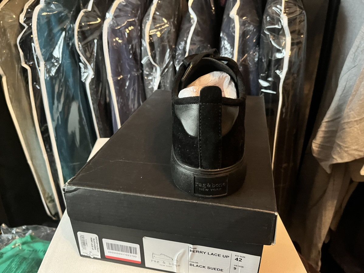 Rag & Bone Rag & Bone Perry suede sneakers size 9 size 42. $320 retail Size US 9 / EU 42 - 8 Thumbnail