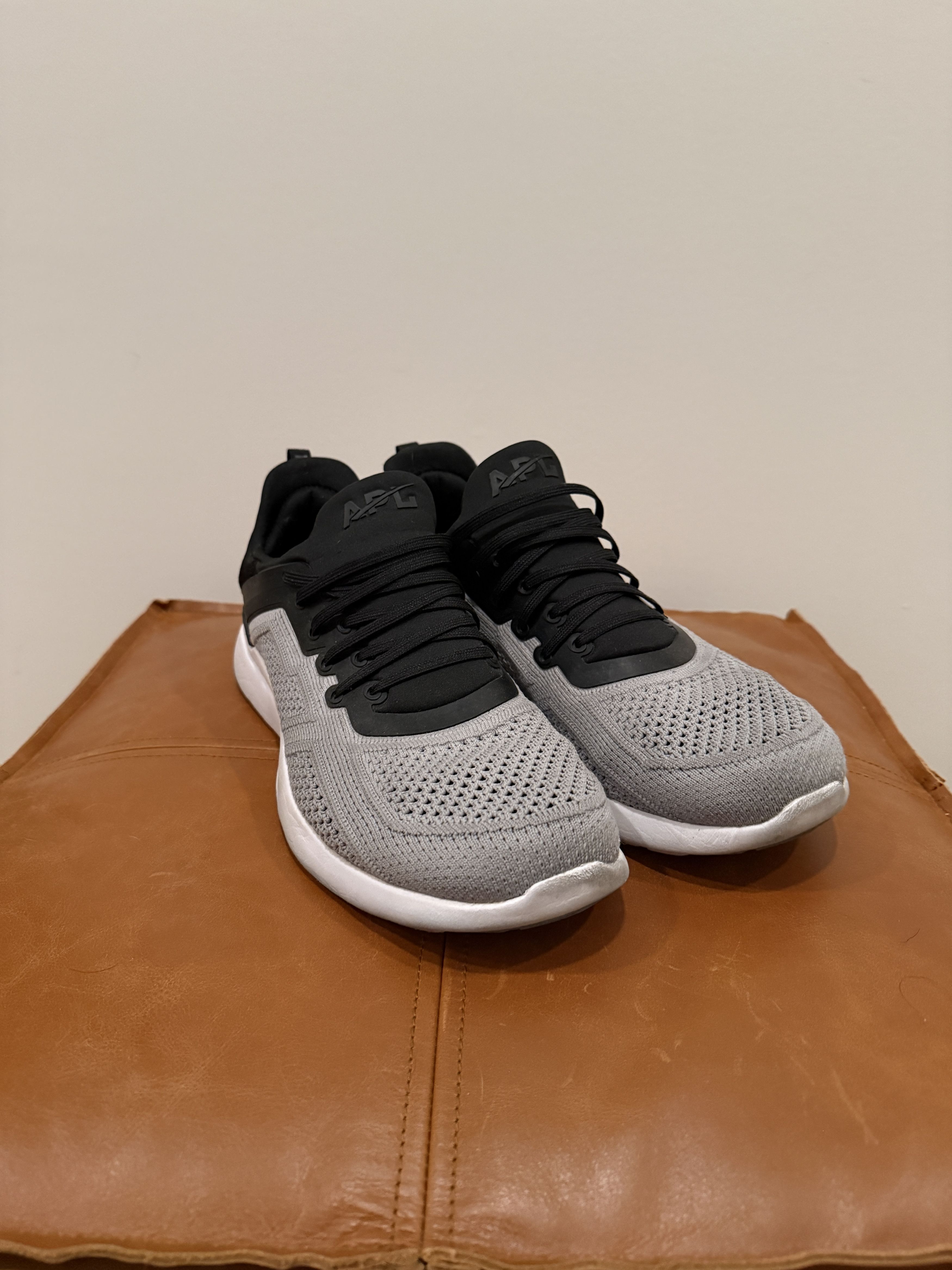 APL APL Athletic Propulsion Labs Techloom Tracer - Black/Grey Size US 10 / EU 43 - 1 Thumbnail