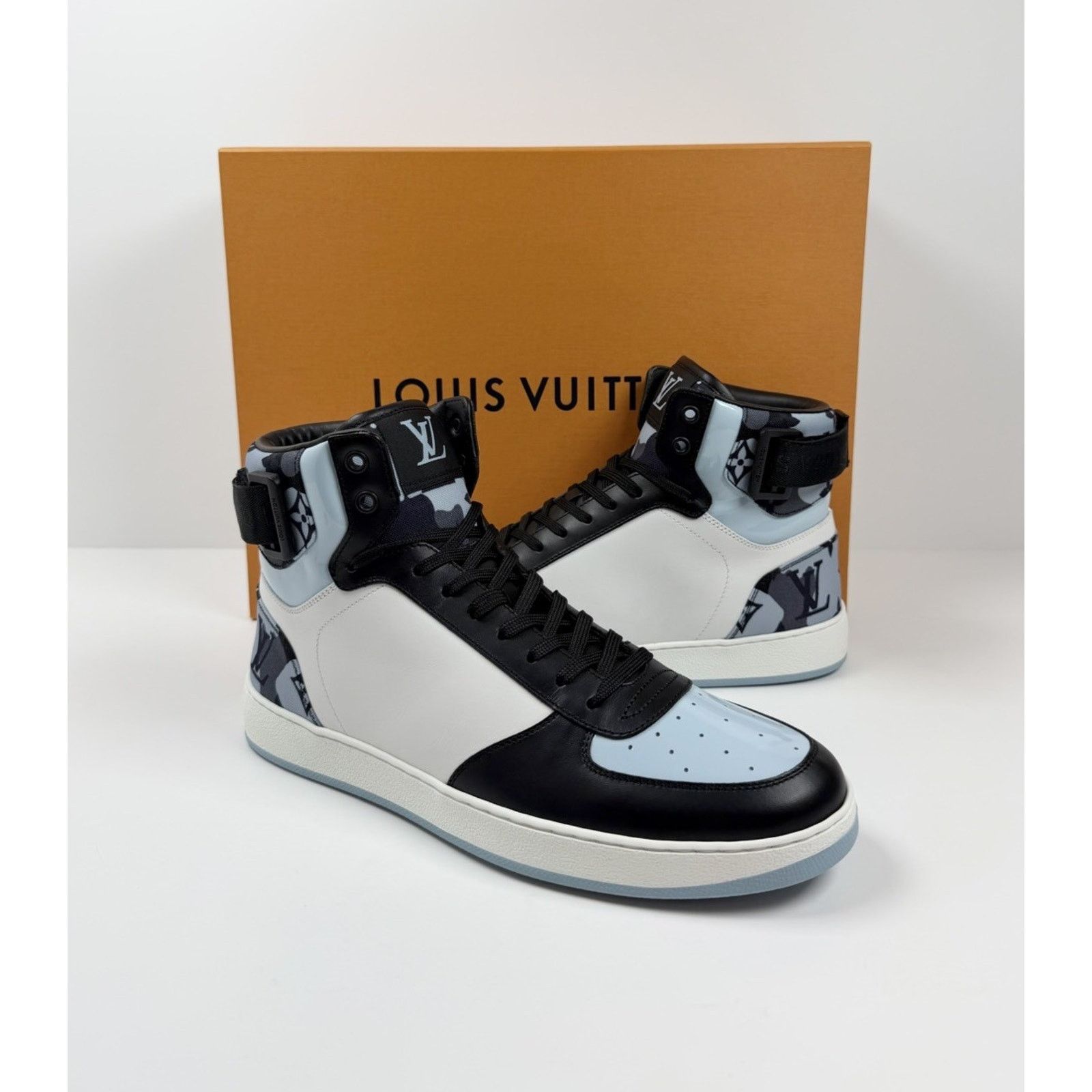Louis Vuitton Size 7UK/8US - Louis Vuitton Monogram Rivoli High Top NEW! Size US 8 / EU 41 - 2 Thumbnail