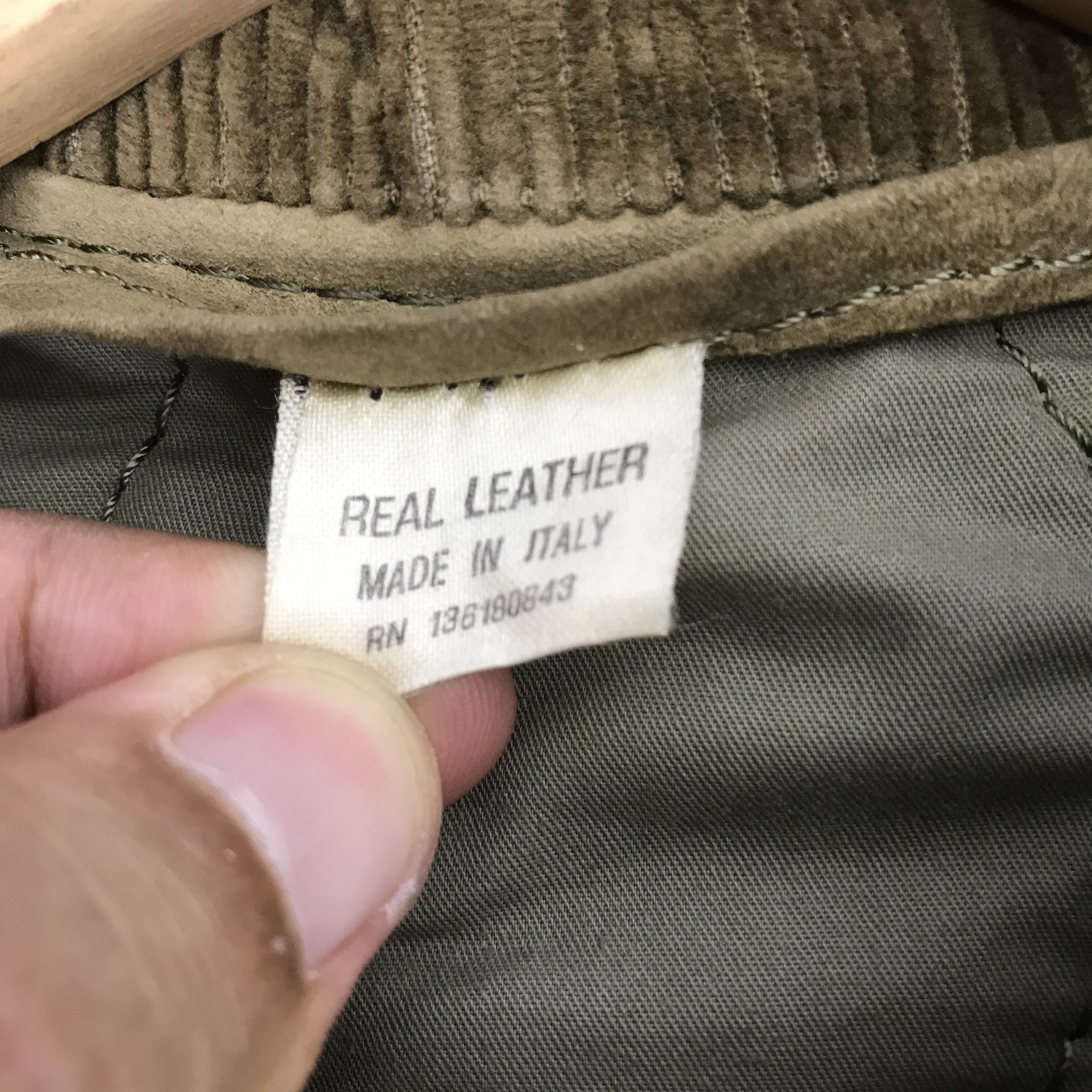 Salvatore Ferragamo × Vintage Vintage Salvatore Ferragamo Italy Quilted Leather Jacket Size US L / EU 52-54 / 3 - 10 Thumbnail