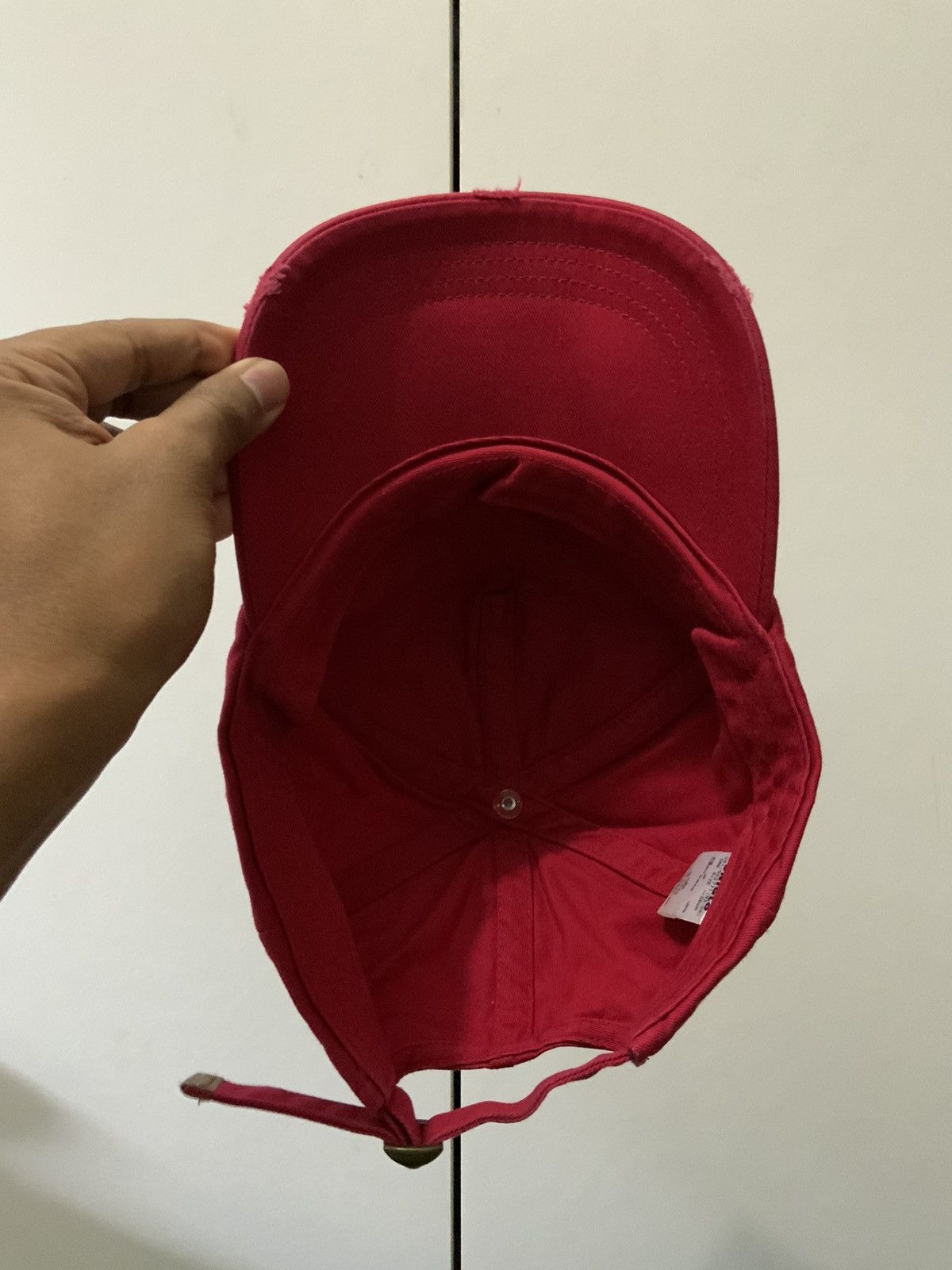 Uniqlo Uniqlo Distressed Plain Red Streetwear Hat Size ONE SIZE - 8 Thumbnail
