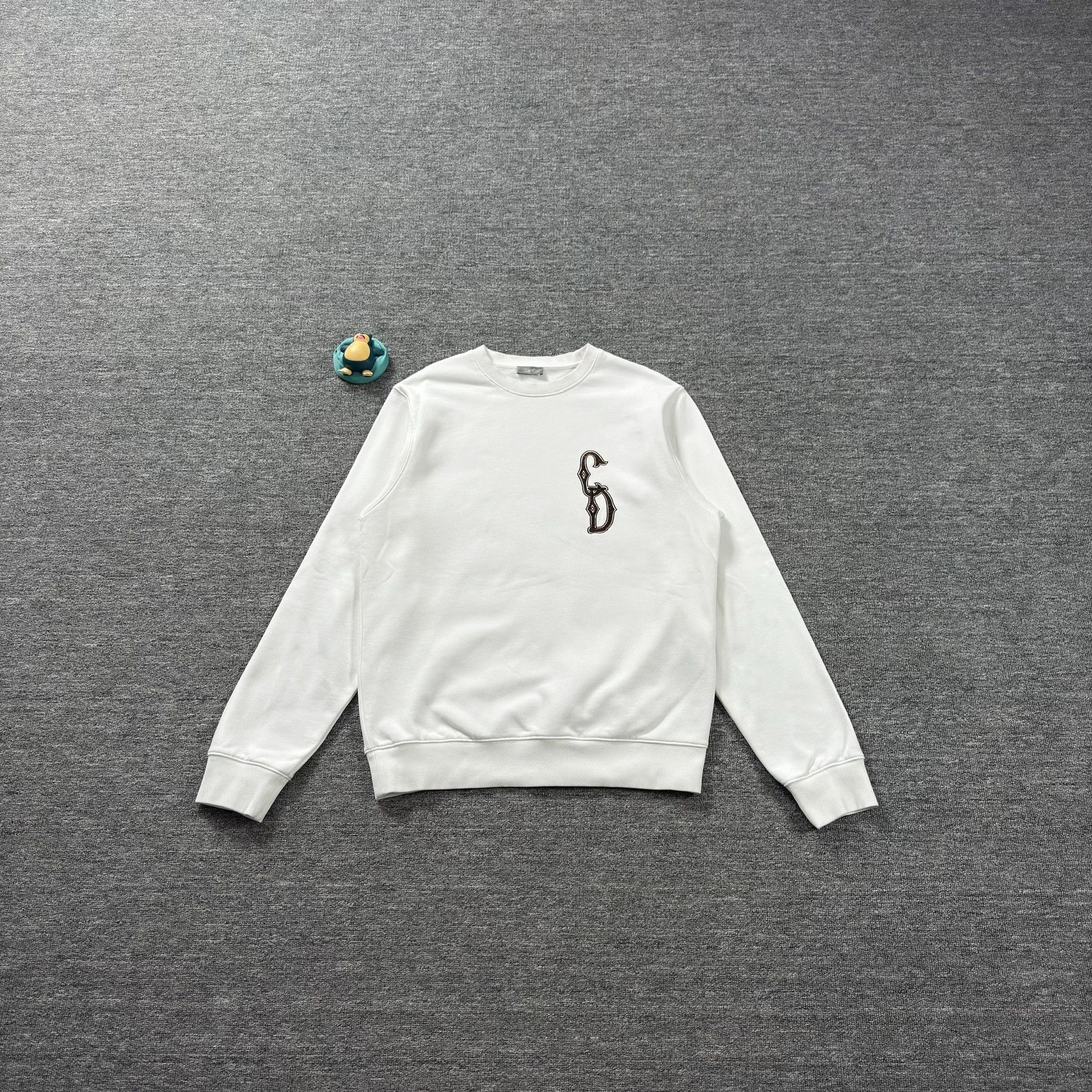 Dior Dior White Glitter Logo Sweatshirt L Size US L / EU 52-54 / 3 - 1 Thumbnail