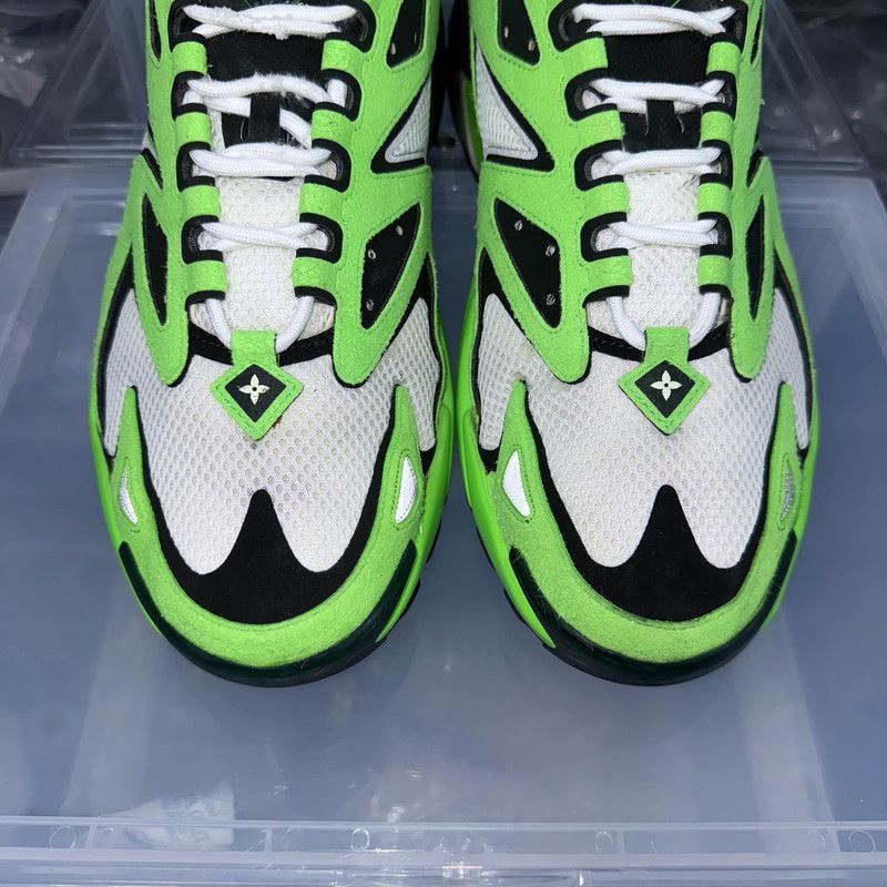 Louis Vuitton Louis Vuitton Green Runner Tatic Casual Shoes - Size US 8.5 / EU 41-42 - 5 Thumbnail