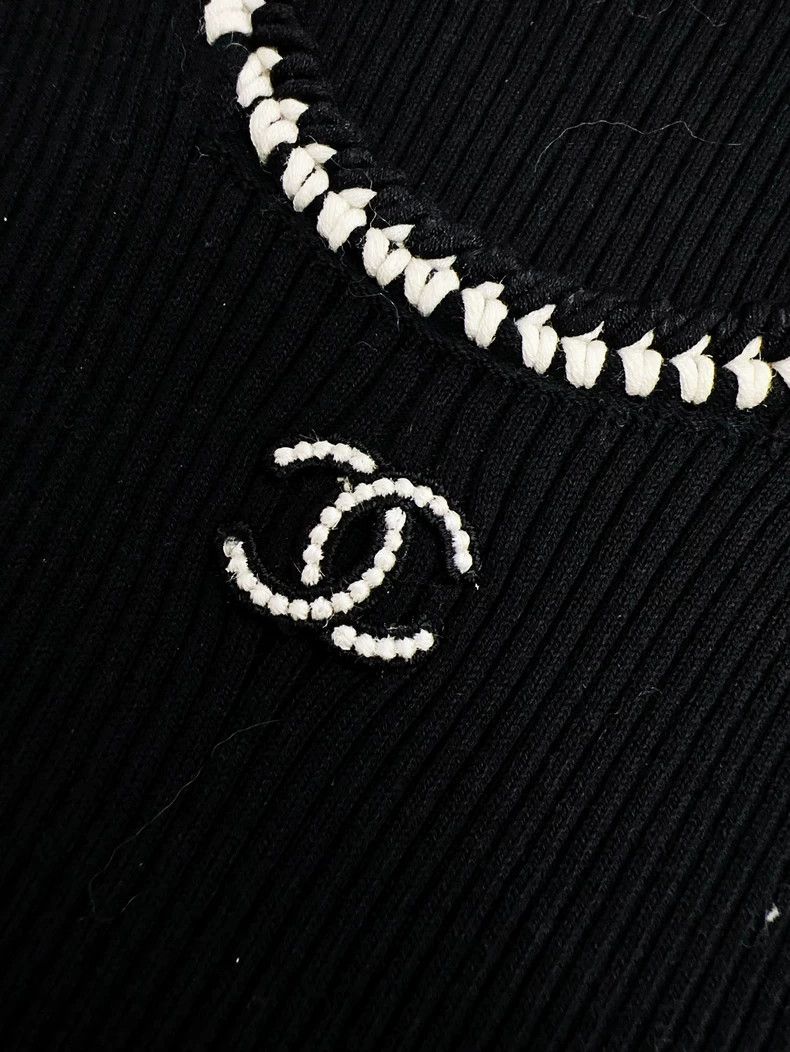 Chanel Chanel 22C early spring show black and white rolled-edged Size XS / US 0-2 / IT 36-38 - 4 Thumbnail