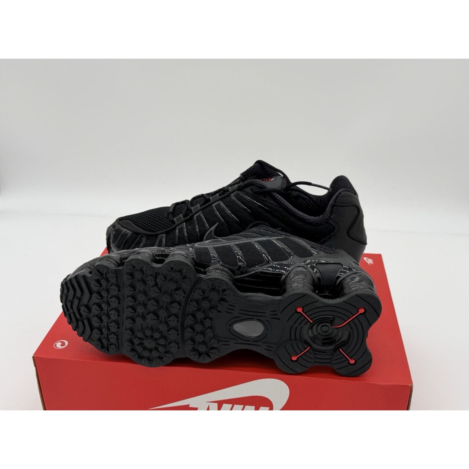 Nike Women’s 10 / Men’s 8.5- Nike Shox TL Black AR3566-002 No Lid Size US 10 / IT 40 - 5 Thumbnail
