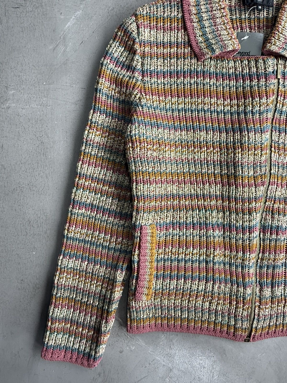 Chanel Chanel - Assymetrical Knit Zip Jacket Size XS / US 0-2 / IT 36-38 - 4 Thumbnail