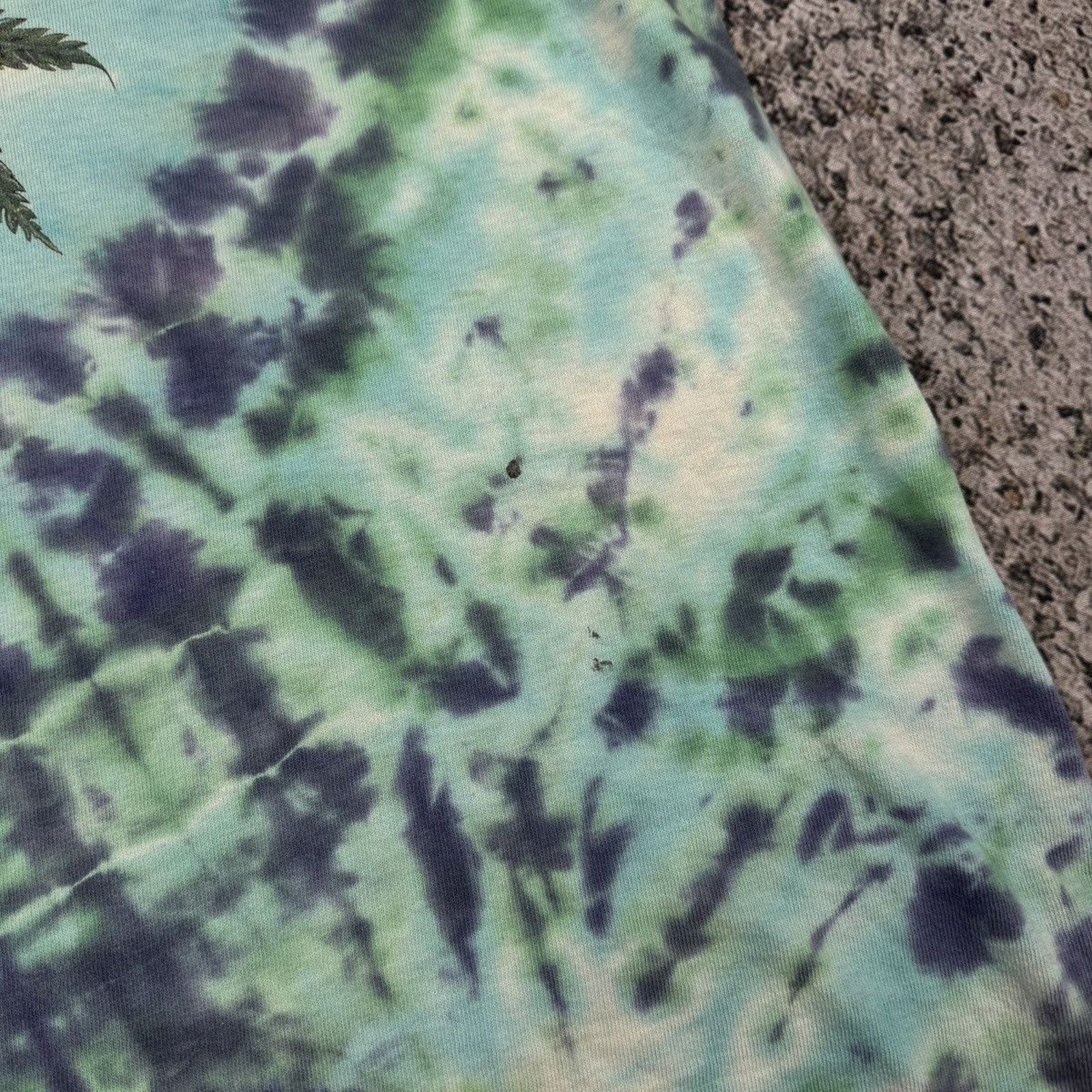 Vintage Marijuana Leaf Thrashed Faded Distressed Shirt ERD Grunge Size US XL / EU 56 / 4 - 8 Thumbnail