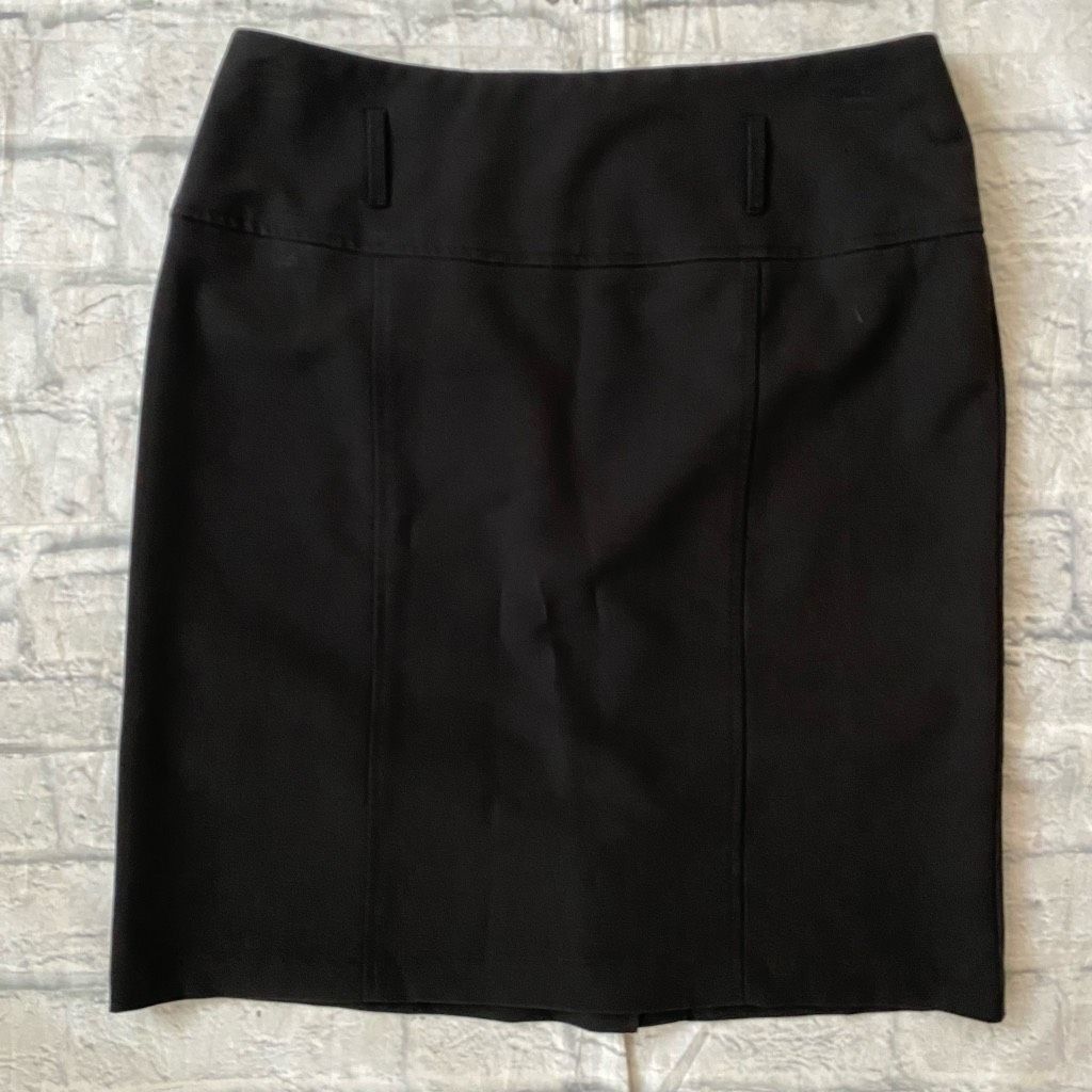 Other Studio 1940 women 8 black knee length skirt w/back slit Size 30" / US 8 / IT 44 - 1 Thumbnail