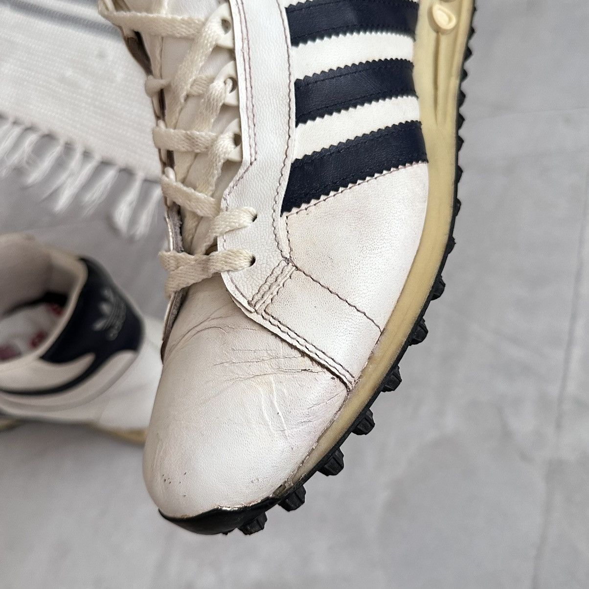 Adidas Vintage 80s Adidas Jogging High 2 Sneakers Boots Slovenia Size US 7 / EU 40 - 19 Thumbnail
