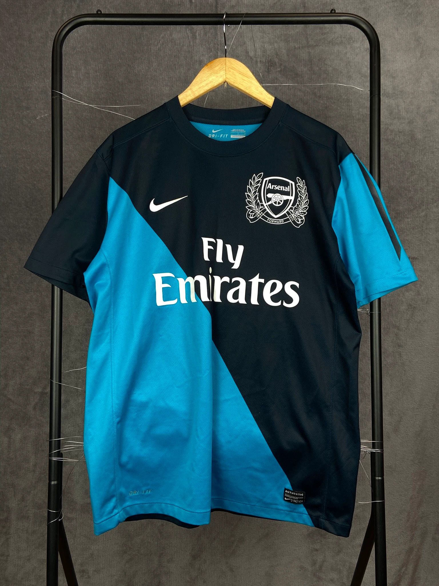Nike Arsenal Black Blue T-Shirt L Football Vintage Size US L / EU 52-54 / 3 - 1 Thumbnail