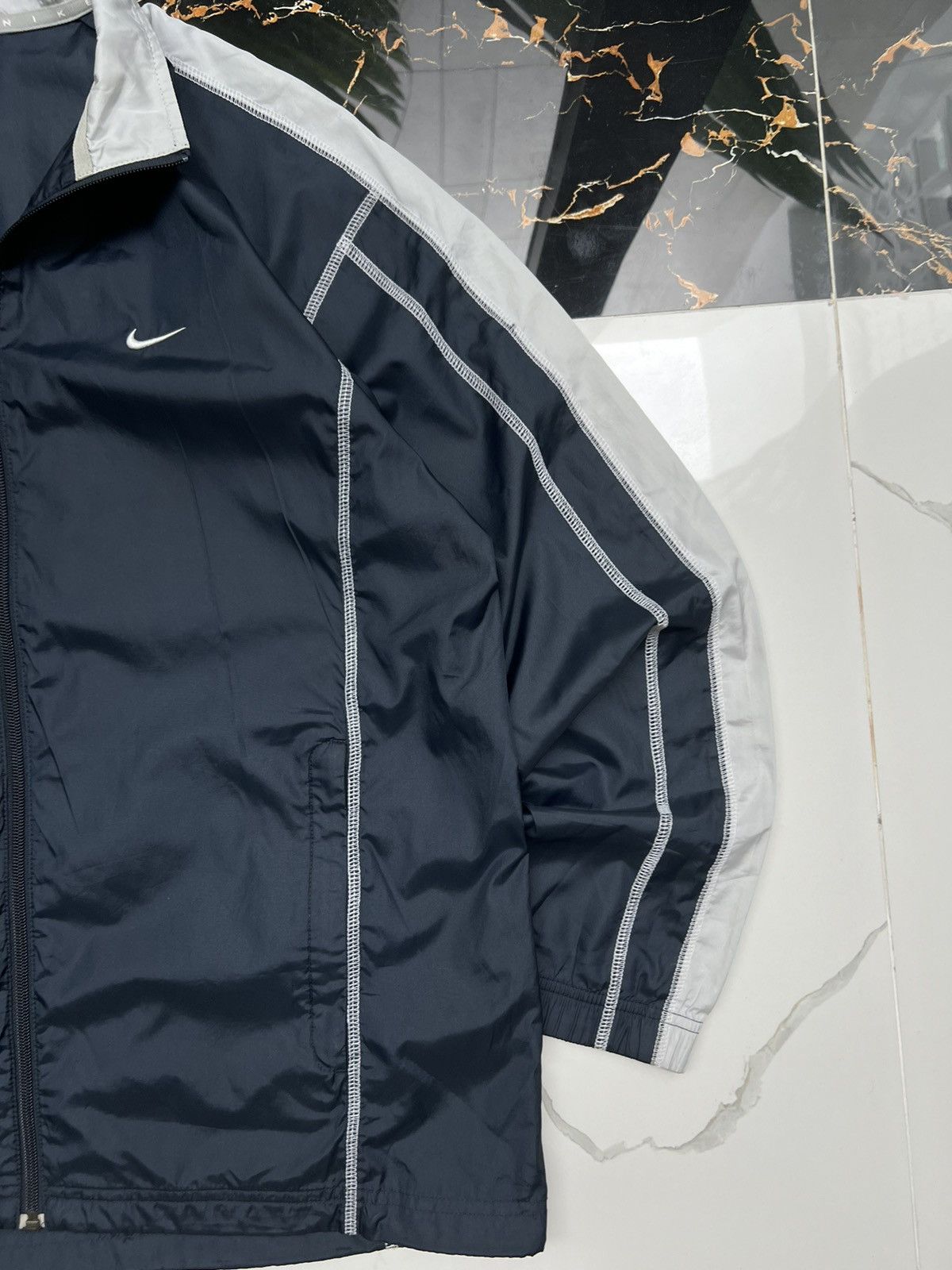 Nike × Vintage 90's NIKE RARE Y2K SWOOSH BACK LOGO TRACK RETRO JACKET Size US L / EU 52-54 / 3 - 2 Thumbnail