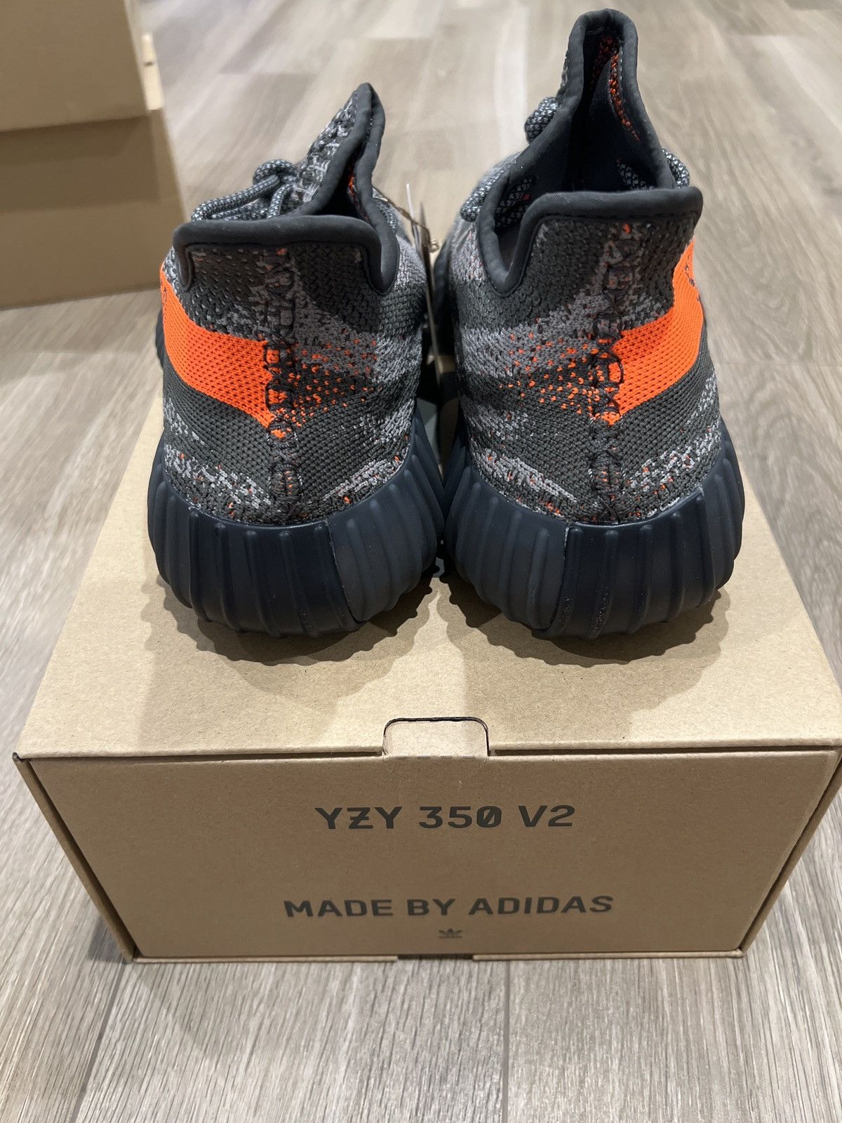 Adidas × Kanye West Yeezy v2 carbon beluga Size US 11 / EU 44 - 5 Thumbnail