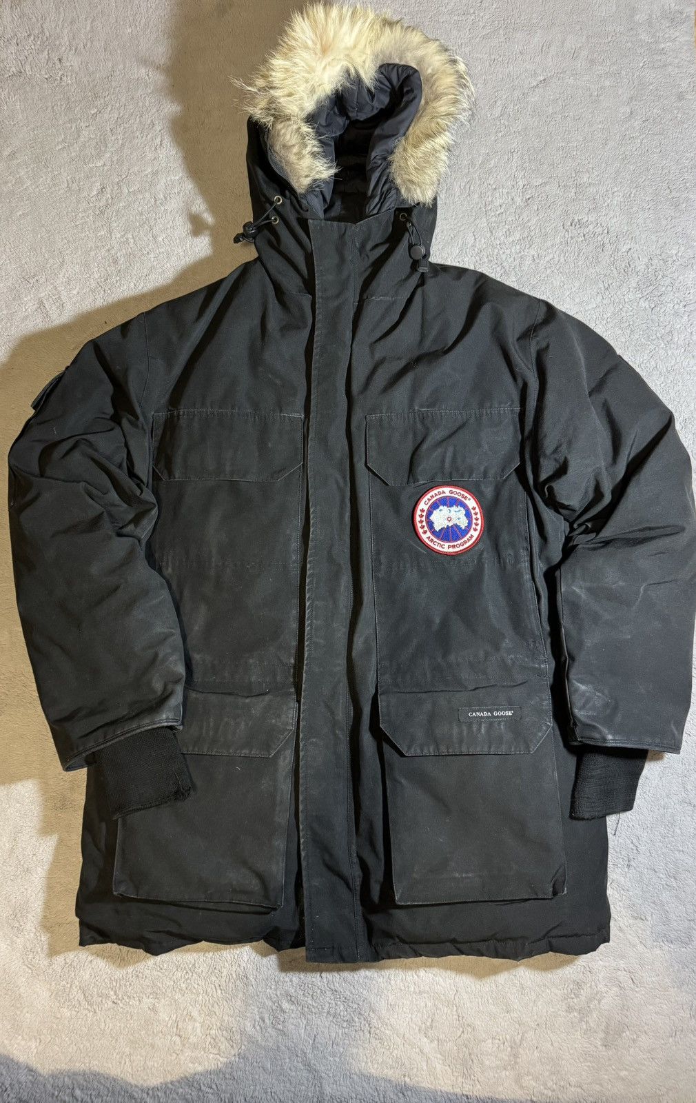 Canada goose Expedition Parka small with Coyote Fur