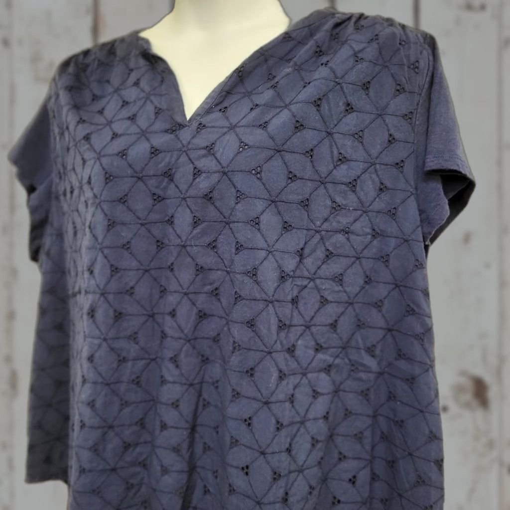 Vintage St. John's Bay Blouse Womens 3X Blue Floral Eyelet CutOut Lined 100% Cotton Shirt Reg/Regular Womens Size XXL / US 16-18 / IT 52-54 - 1 Thumbnail