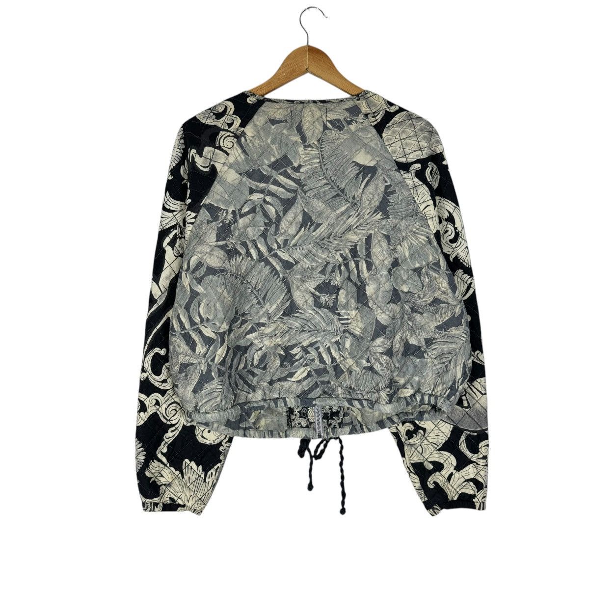 H&M ☀️H&M POP ART CROPPED BOMBER JACKET Size M / US 6-8 / IT 42-44 - 7 Thumbnail