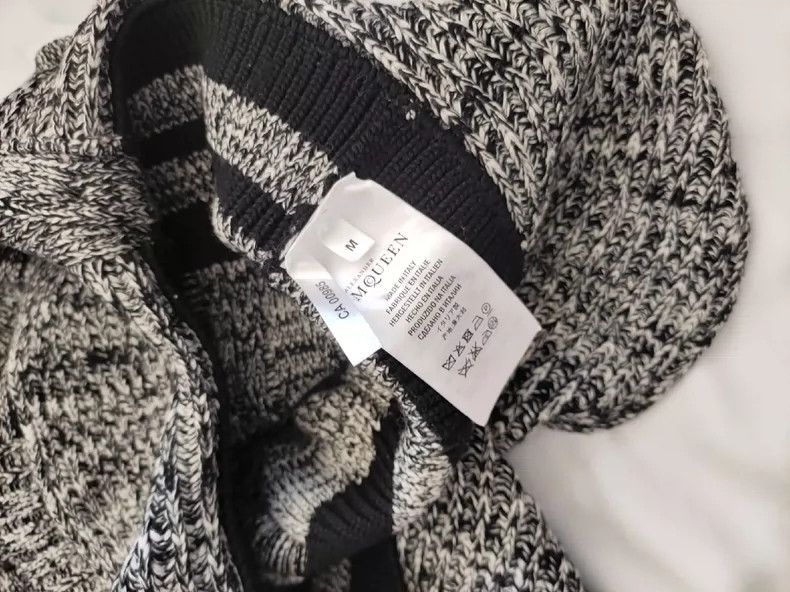 Alexander McQueen Alexander McQUEEN The sweater of the main line, made in Ita Size M / US 6-8 / IT 42-44 - 3 Thumbnail