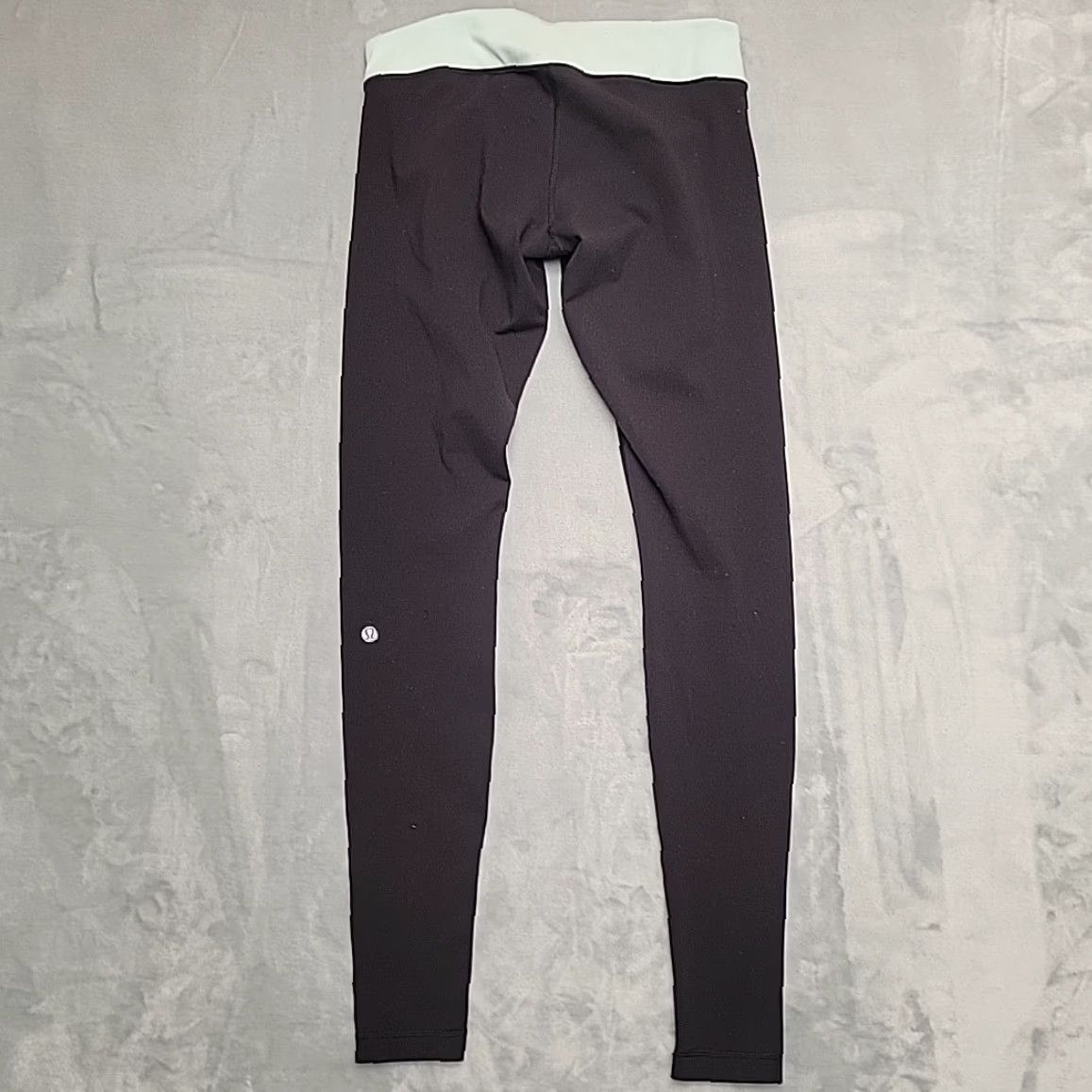 Lululemon VINTAGE Lululemon Pants Womens 6 Black Legging Yoga Athleisure Performance Stretch Size 28" / US 6 / IT 42 - 4 Thumbnail