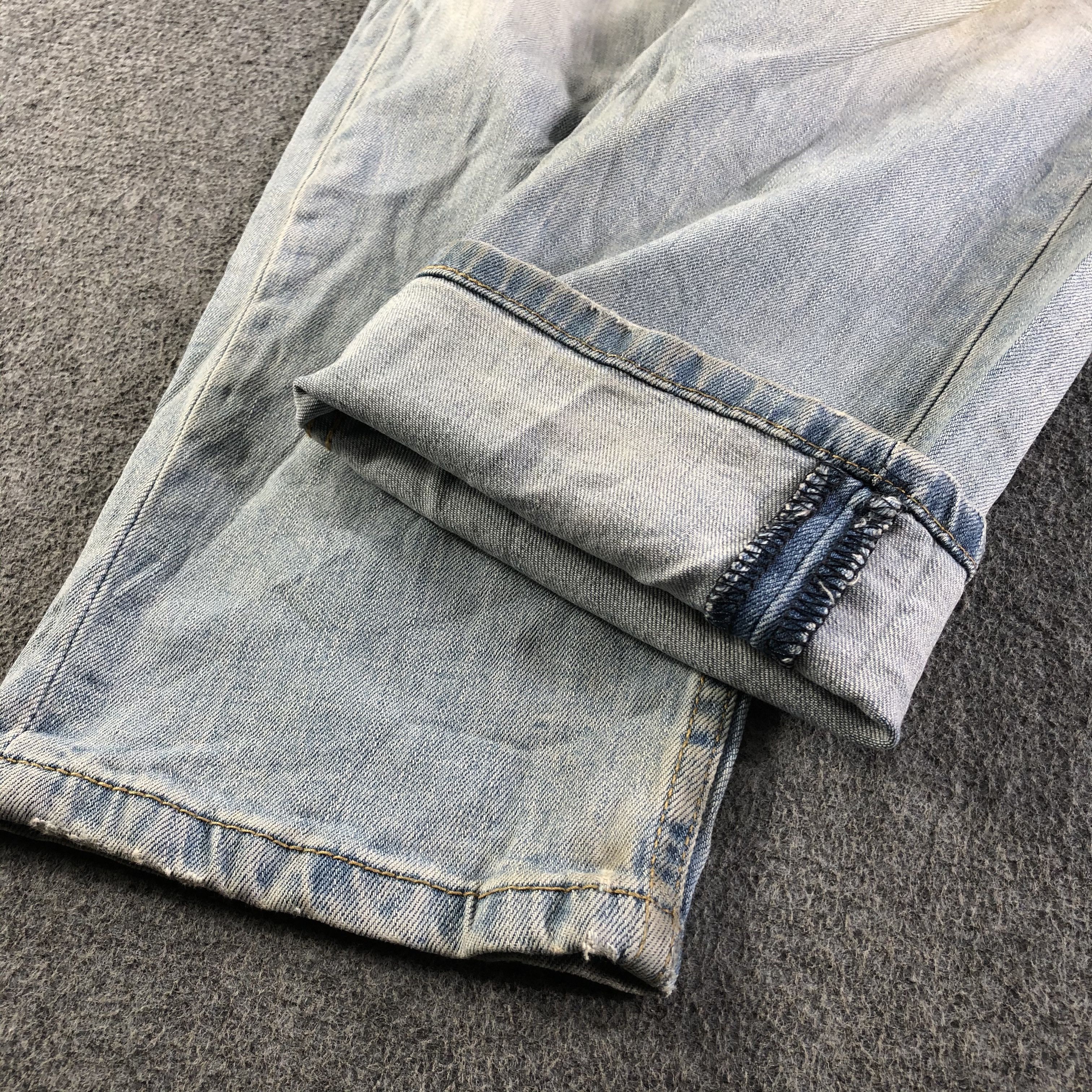 Levi's Vintage Light Wash Levis 502 Jeans-J4173 Size US 35 - 6 Thumbnail