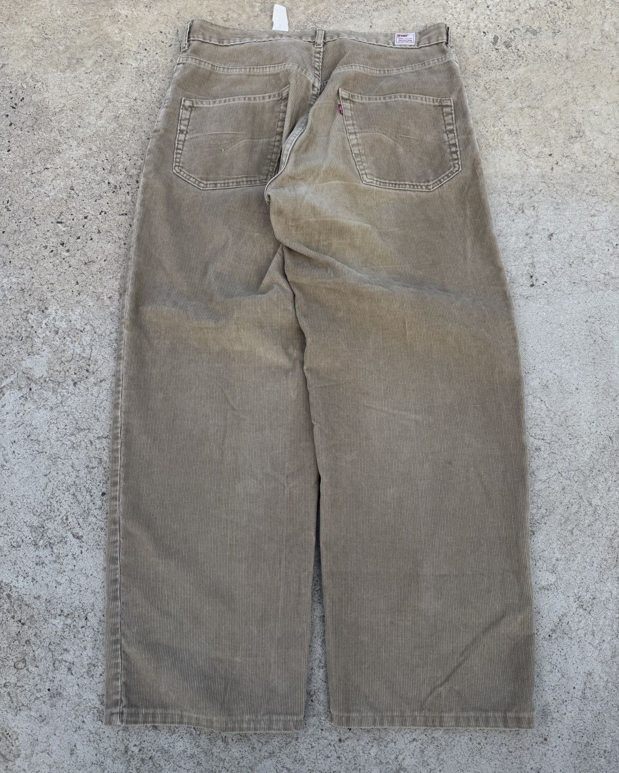 Levi's Levi's brown corduroy pants 598 Size US 38 / EU 54 - 3 Thumbnail