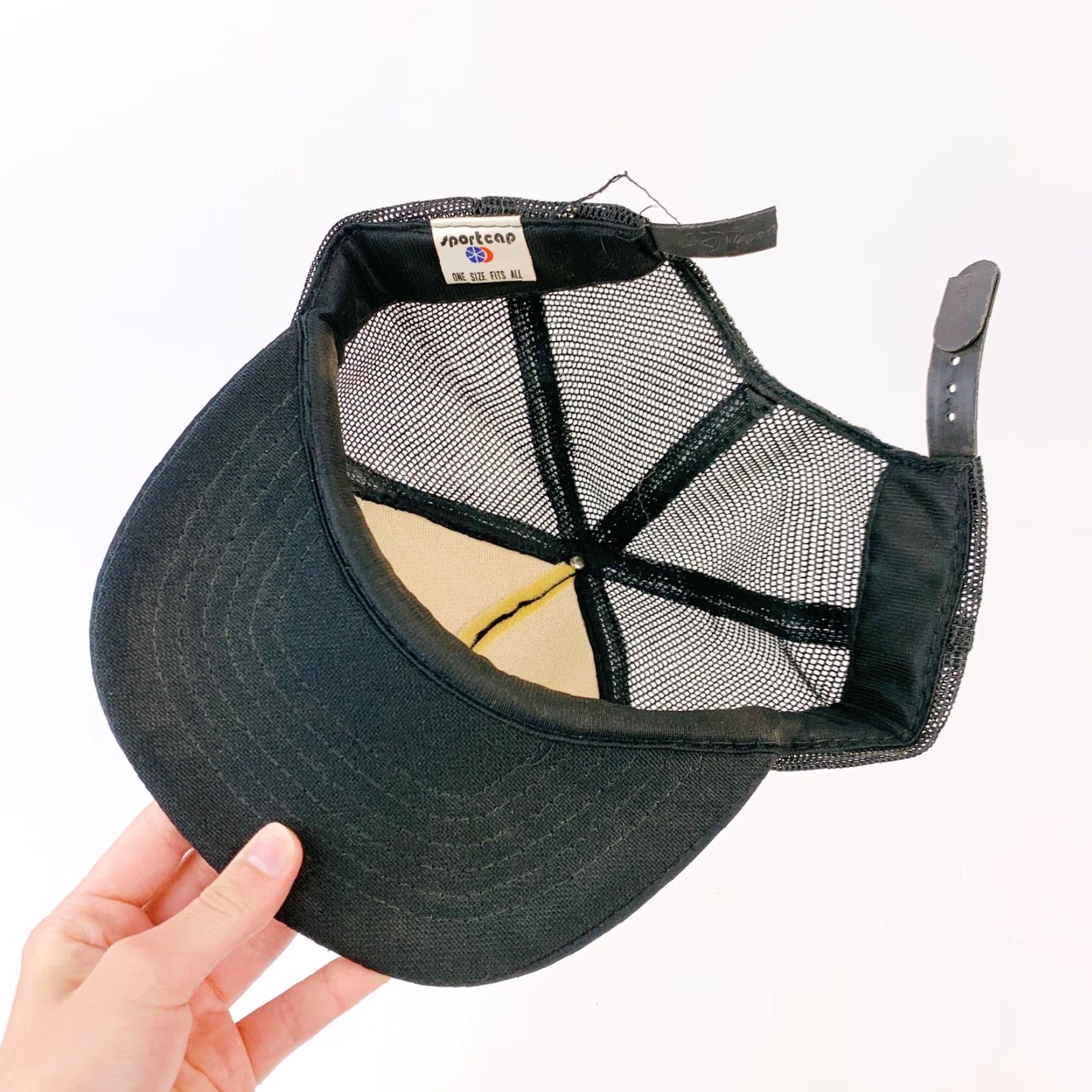 Vintage VINTAGE BROKEN Wanted Tall Woman Good Reputation Black Snapback Trucker Hat Cap Sportcap Adjustable 1980s Black Mens/Womens? Size ONE SIZE - 4 Thumbnail