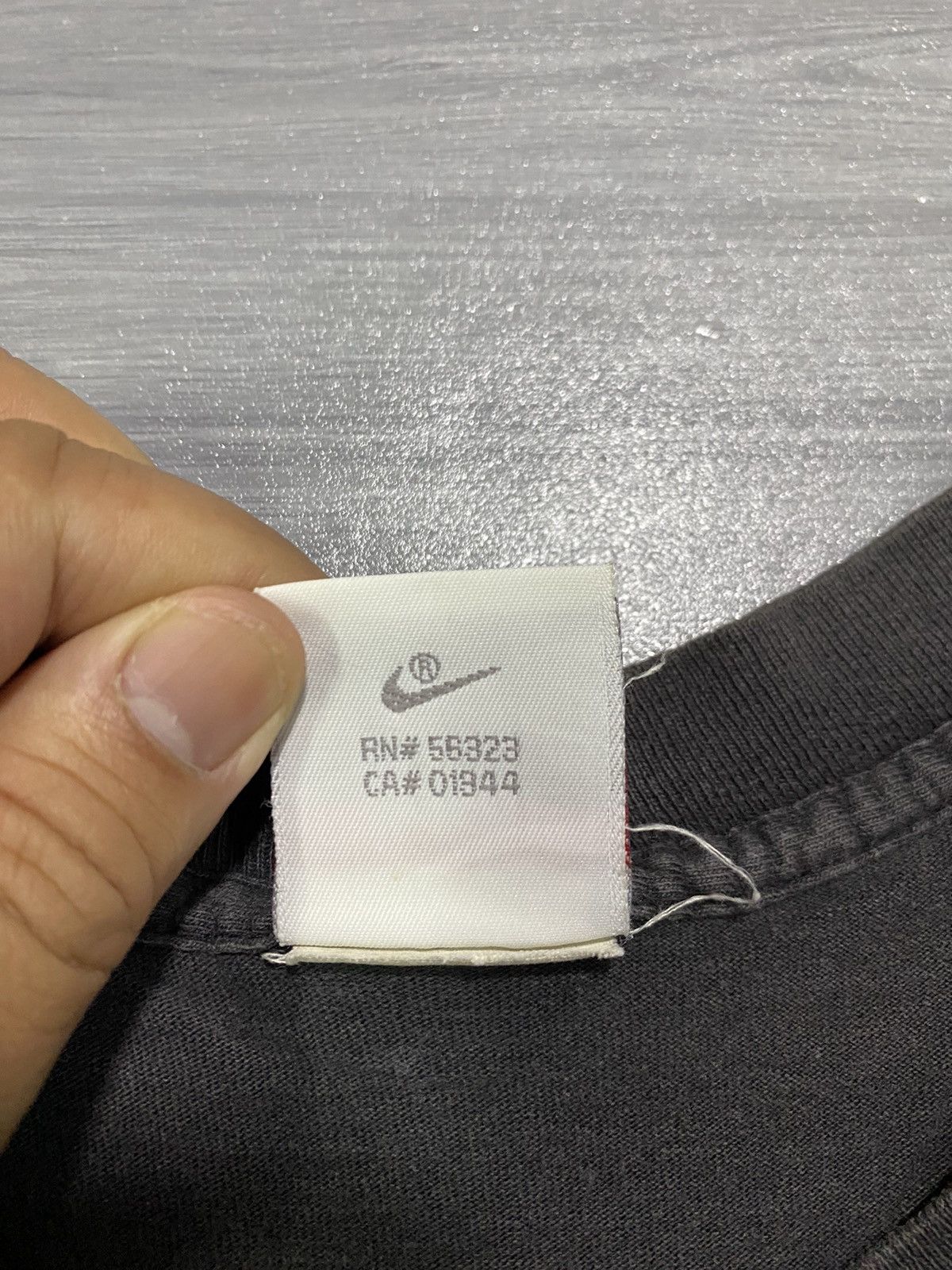 Nike Vintage 90s Nike Air Tee Size US M / EU 48-50 / 2 - 9 Thumbnail