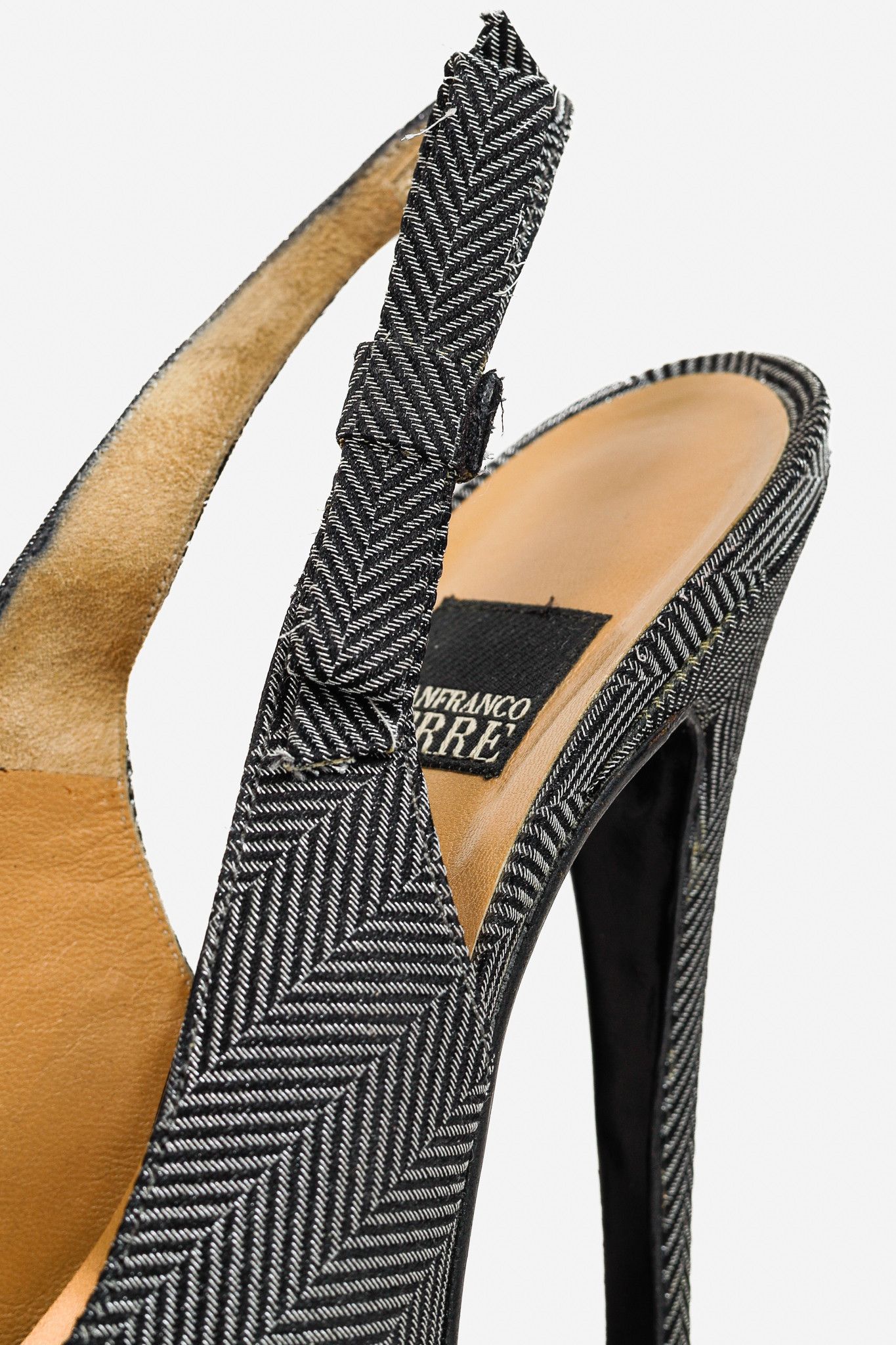 Gianfranco Ferre Gianfranco Ferre Metallic Herringbone Slingback Heels Size US 8 / IT 38 - 8 Thumbnail