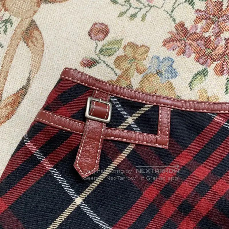 Burberry Burberry Red Cotton Plaid Women’s Skirt. Size 27" / US 4 / IT 40 - 1 Thumbnail