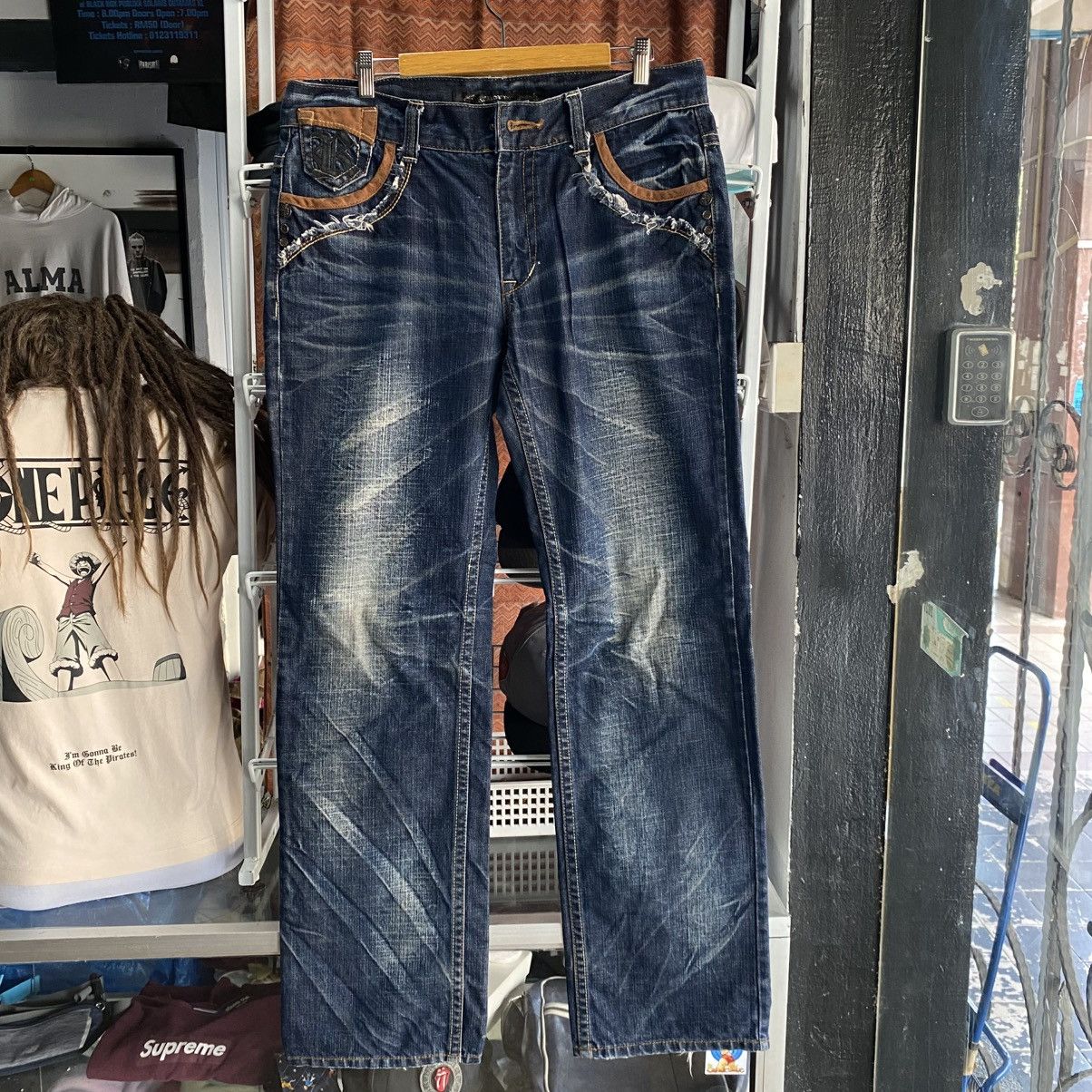 Le Grande Bleu (L.G.B.) Y2K Red Pepper Japan Embroidered Wings Denim Size US 34 / EU 50 - 2 Thumbnail