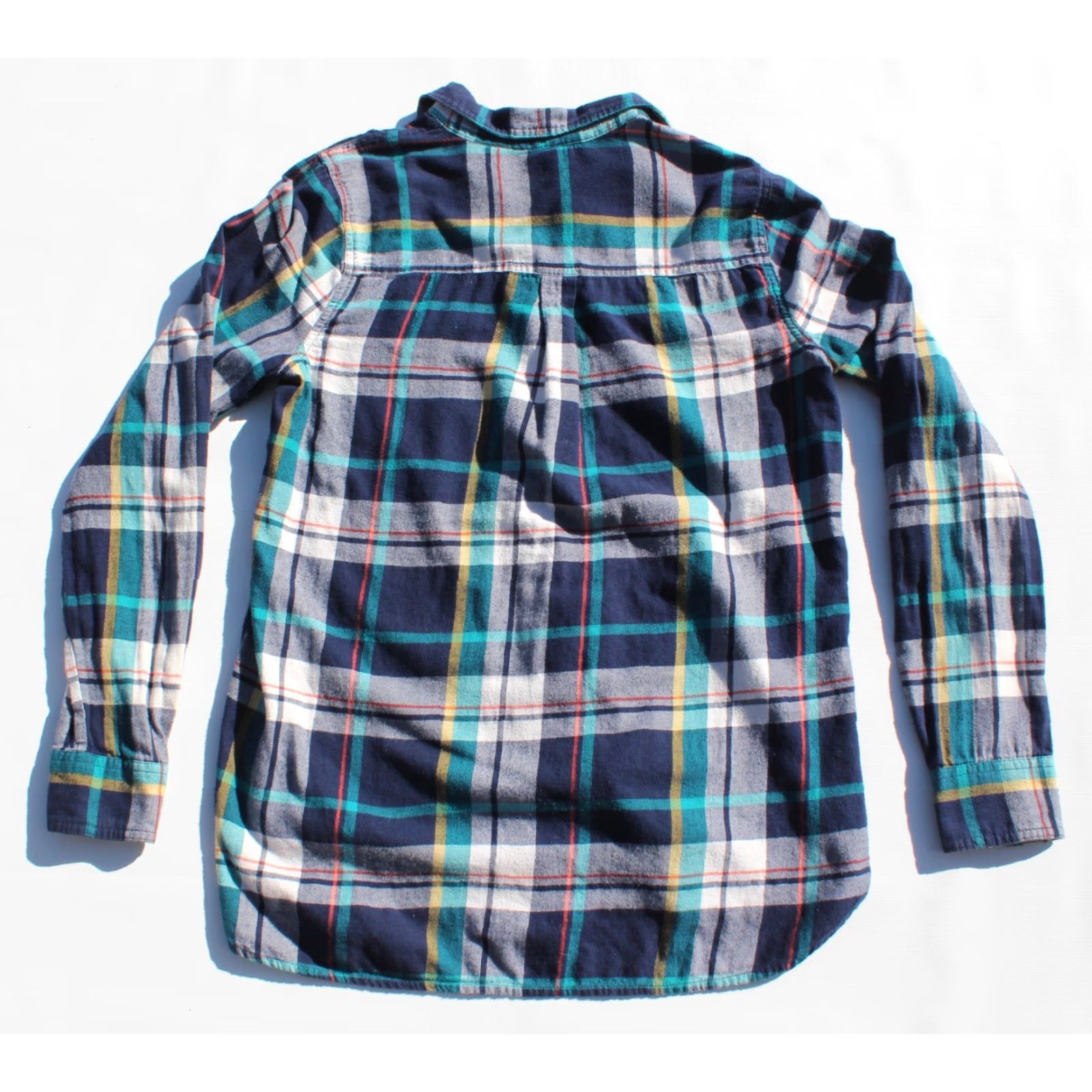 Old Navy Womens Old Navy Flannel The Classic Shirt Button Down M Blue White Long Sleeve Plaid, Colorful, Basic, Regular, Women, Size M, Button-Up, Classic Fit Size M / US 6-8 / IT 42-44 - 2 Thumbnail
