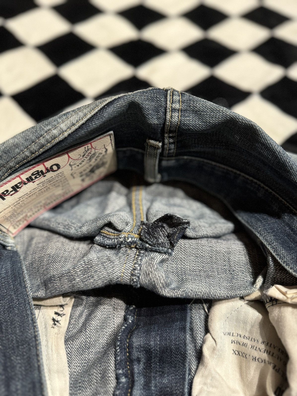 Original Fake KAWS X NEIGHBORHOOD 12EX SELVEDGE JAPANESE DENIM JEANS Size US 30 / EU 46 - 16 Thumbnail