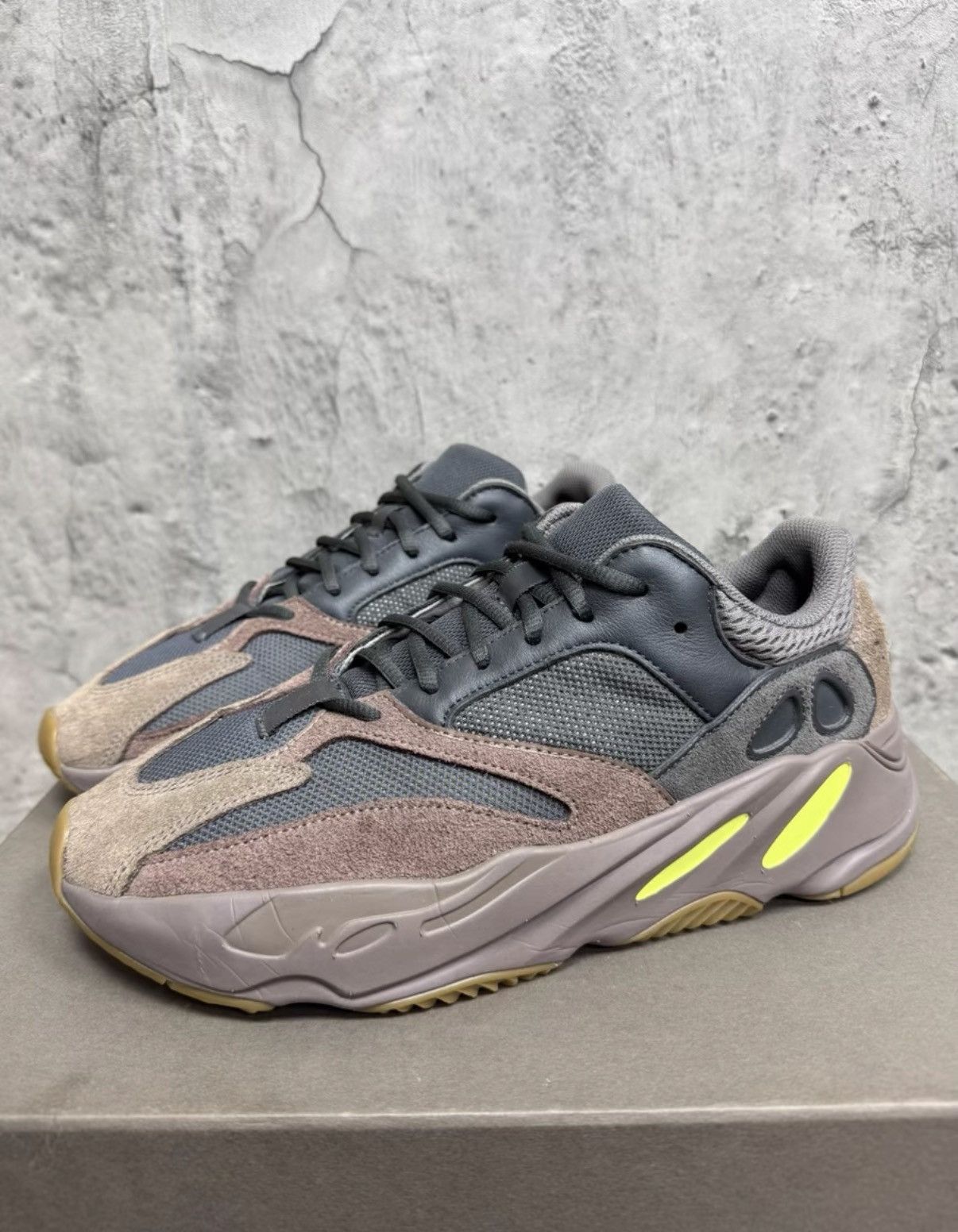 Adidas Adidas Yeezy 700 Mauve K37 Size US 10 / EU 43 - 5 Thumbnail