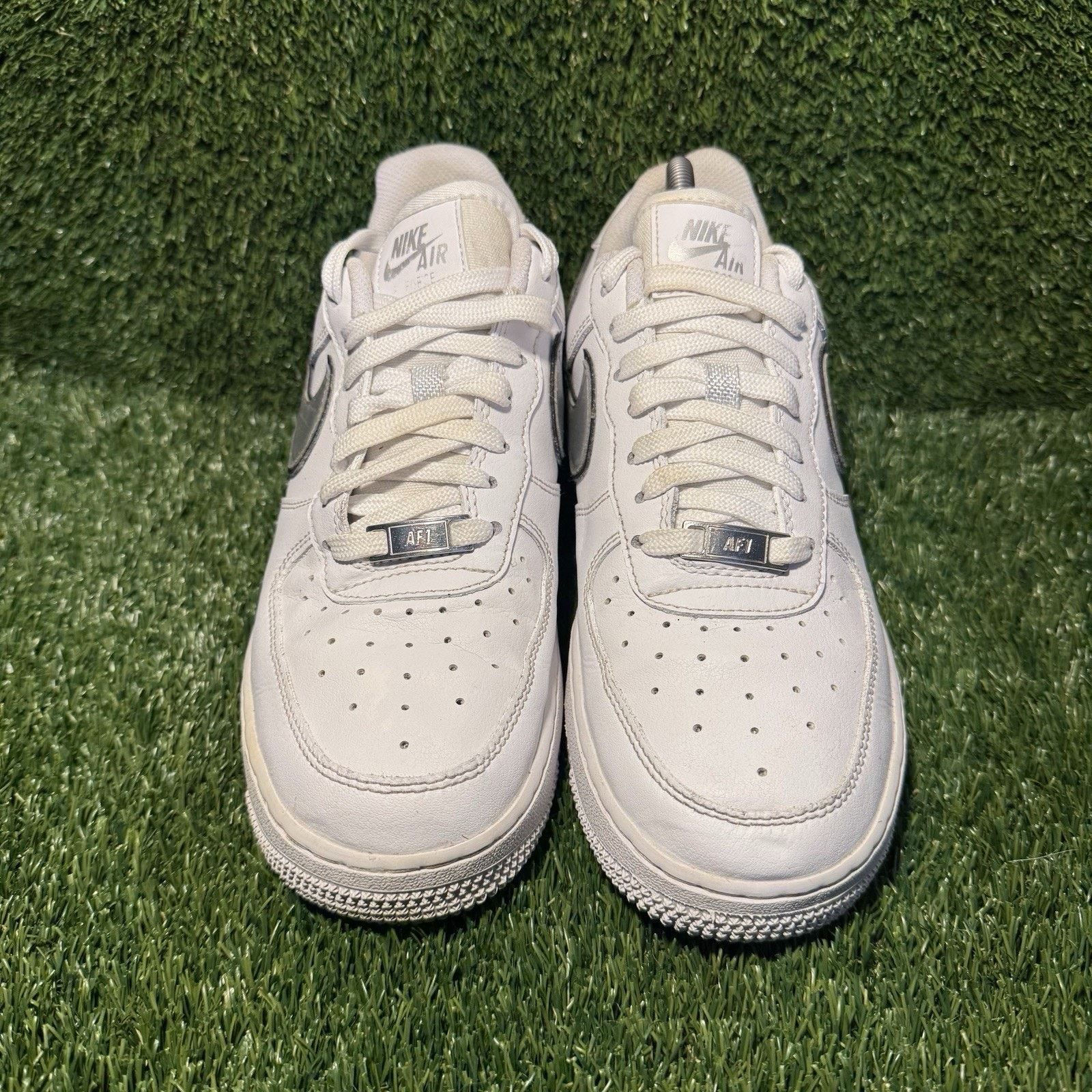 Nike Size 8.5 - Nike Air Force 1 '07 White Metallic Silver W Size US 8.5 / IT 38.5 - 2 Thumbnail