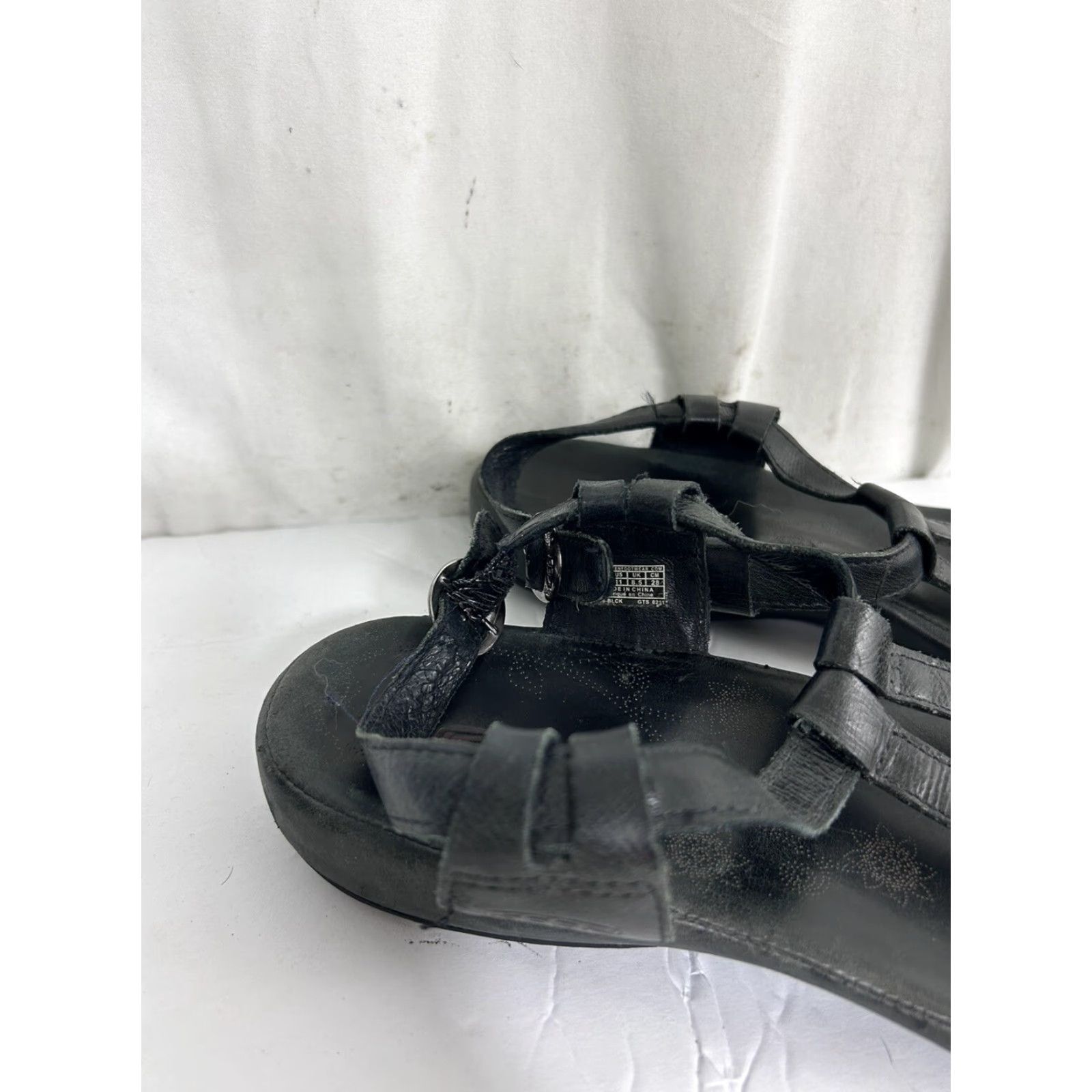 KEEN Keen Emerald City Sandals Black Leather Sandal With Side Buckle Womens 11 Strappy City Beach Shoes Size US 11 / IT 41 - 3 Thumbnail