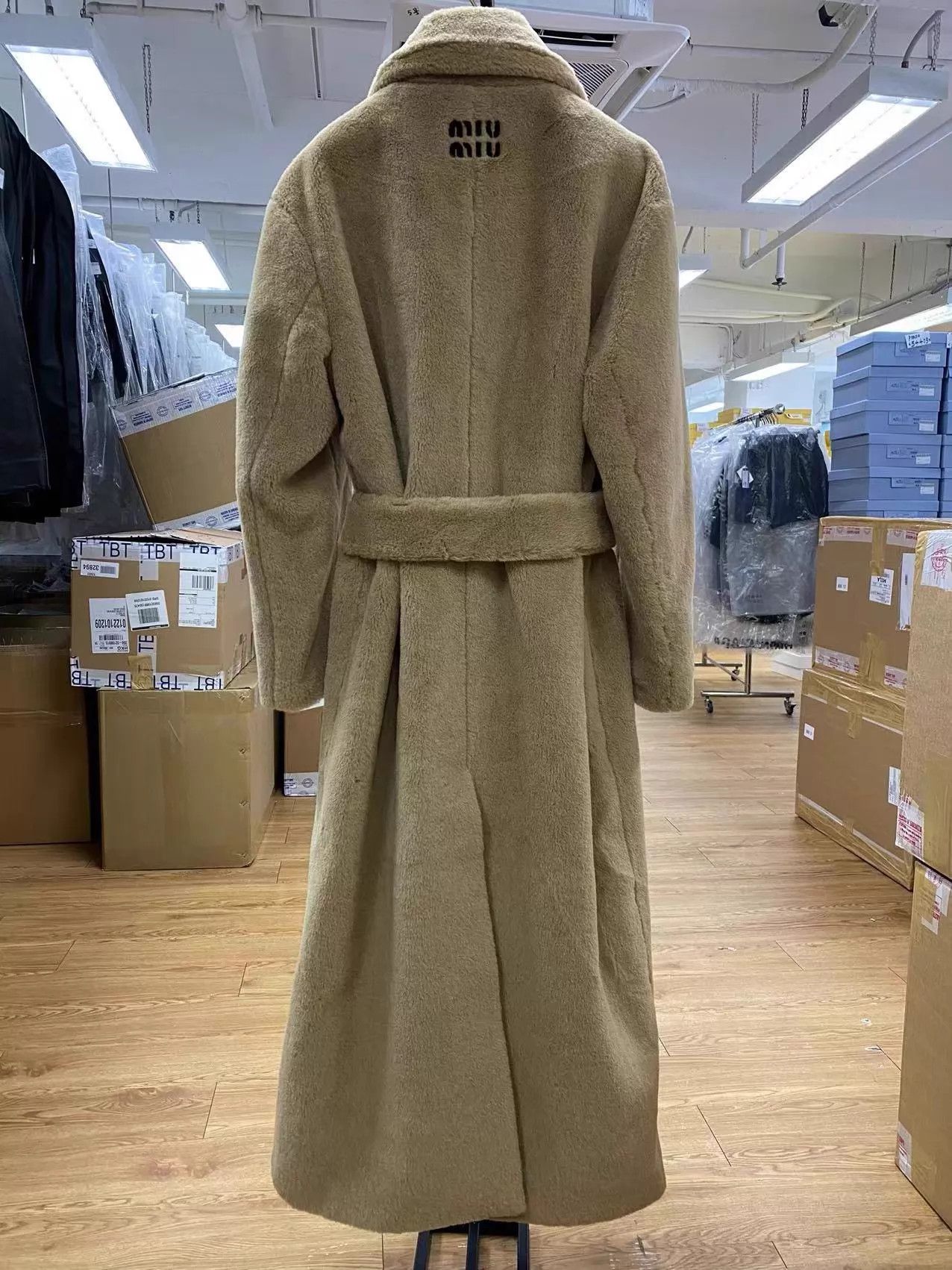 Miu Miu MIU MIU camel long teddy coat women's Size XS / US 0-2 / IT 36-38 - 2 Thumbnail