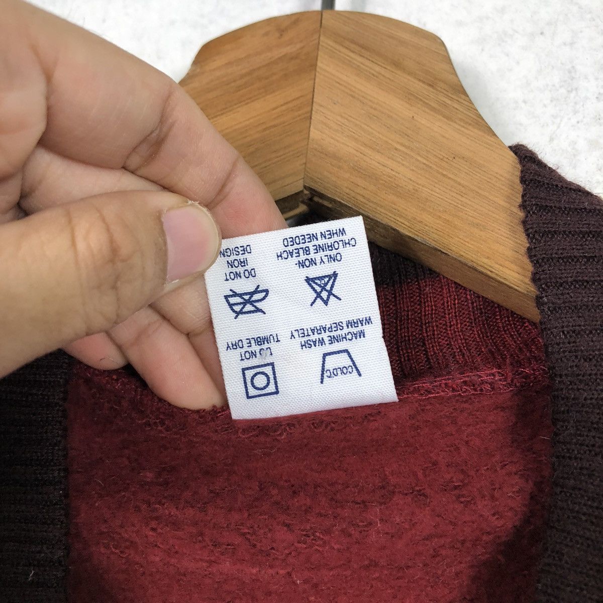 Japanese Brand Vintage Sportswear Patch Varsity Jacket Deep Burgundy Raglan Size US S / EU 44-46 / 1 - 19 Thumbnail