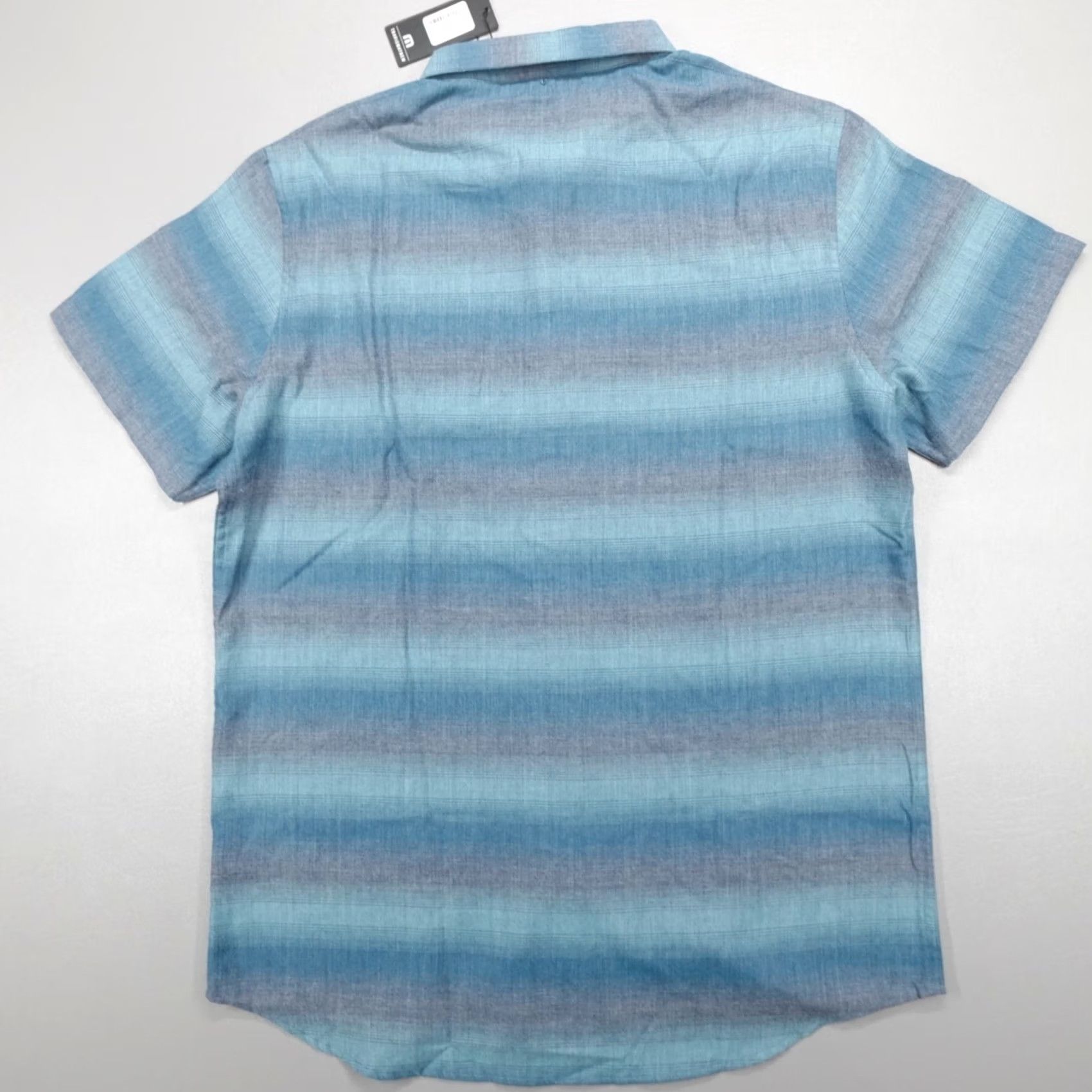 TravisMathew Travis Mathew Neighbors Pool Button Shirt Soft Lightweight Insignia Blue Size M Shirt Men Size US M / EU 48-50 / 2 - 8 Thumbnail