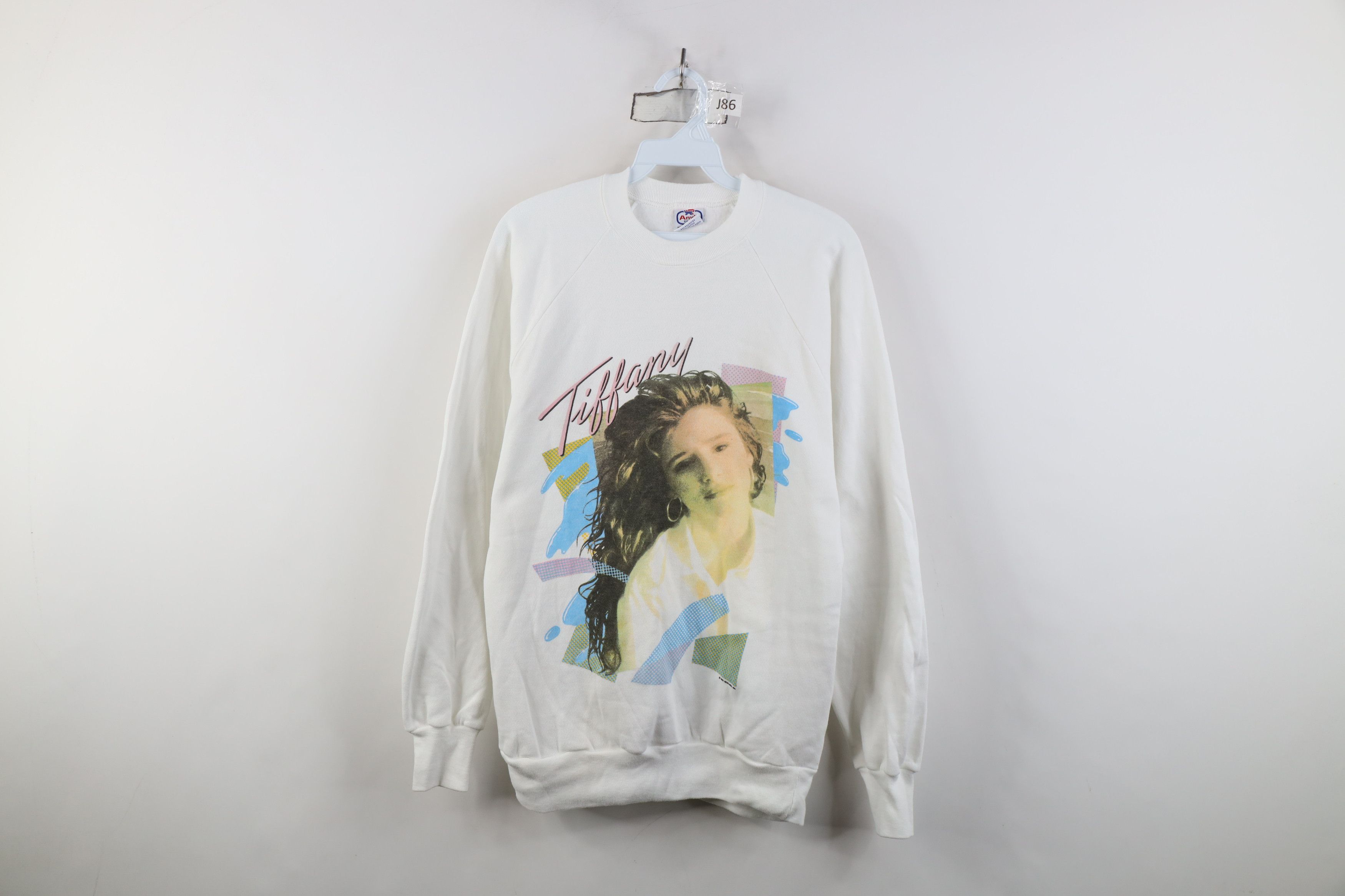 Vintage Vintage 80s Pop Singer Tiffany Crewneck Sweatshirt White USA Size M / US 6-8 / IT 42-44 - 1 Thumbnail